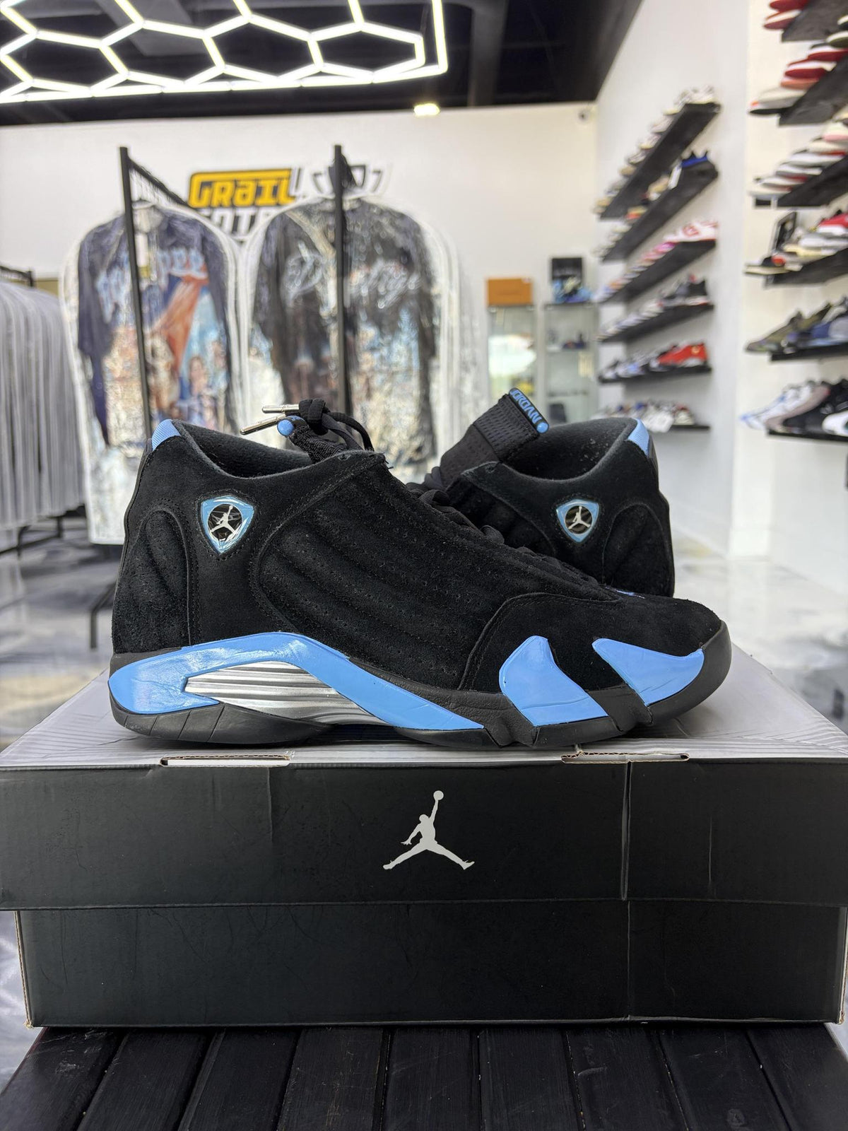 Jordan 14 "University Blue" Used Size 8.5