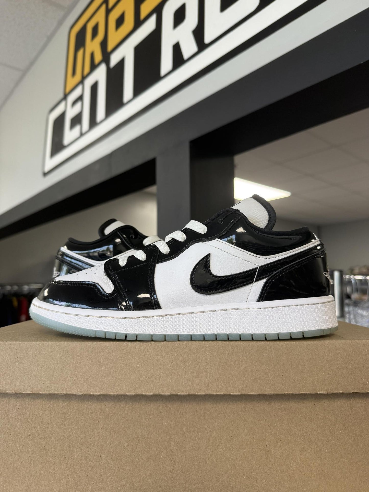 Jordan 1 Low "All Star Patent" Used Size 6.5Y/8W