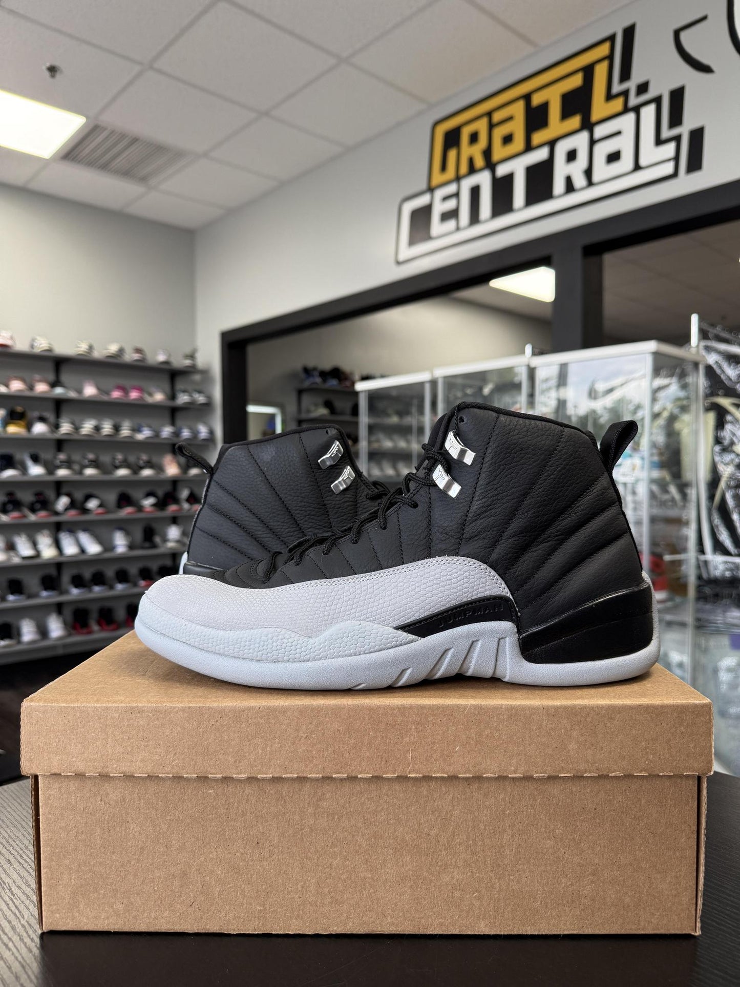Jordan 12 "Barons" Used Size 11