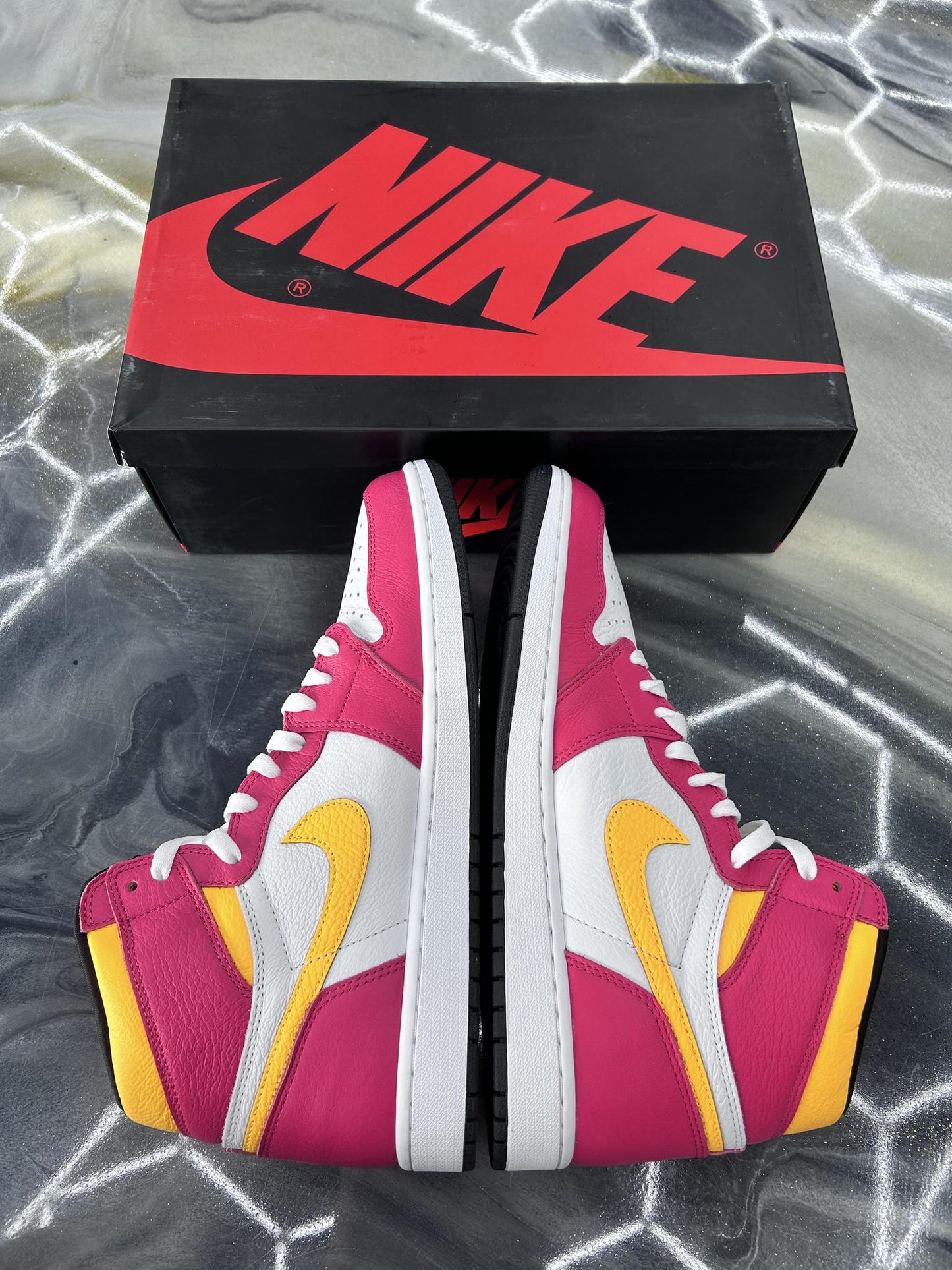 Jordan 1 "Light Fusion Red" Used Size 12