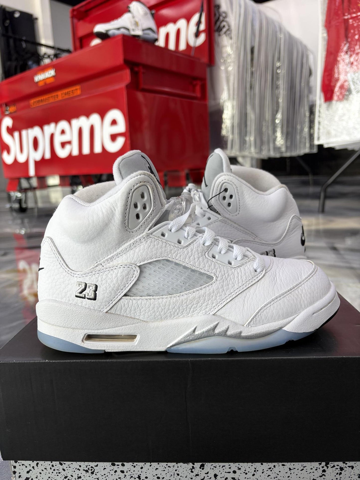 Jordan 5 "White Metallic" Used Size 5.5Y/7W