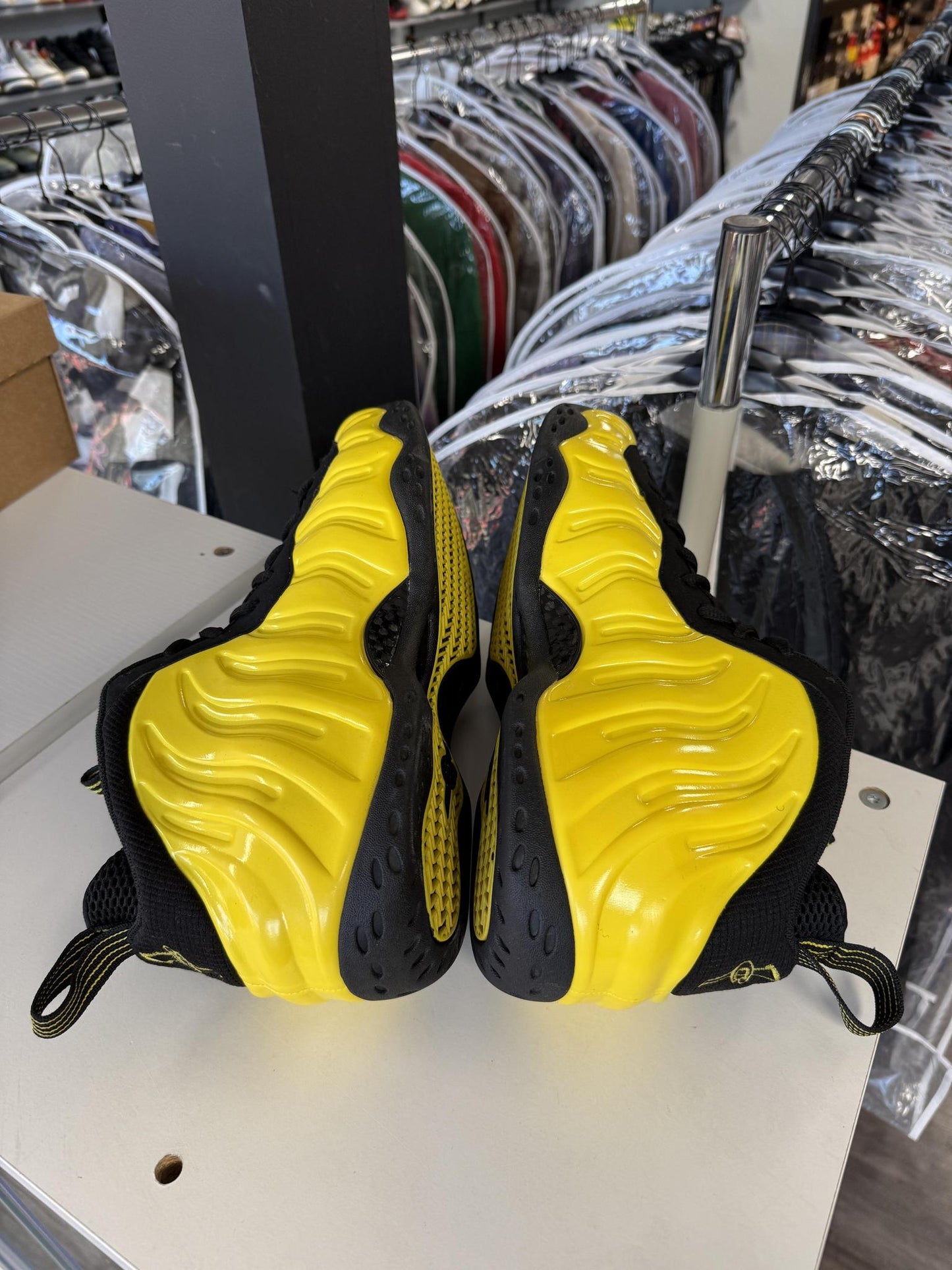 Nike Foamposite Lighning Used Size 15