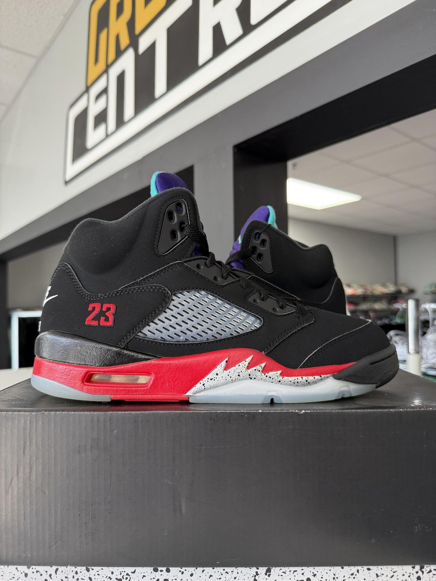 Jordan 5 "Top 3" Used Size 9.5