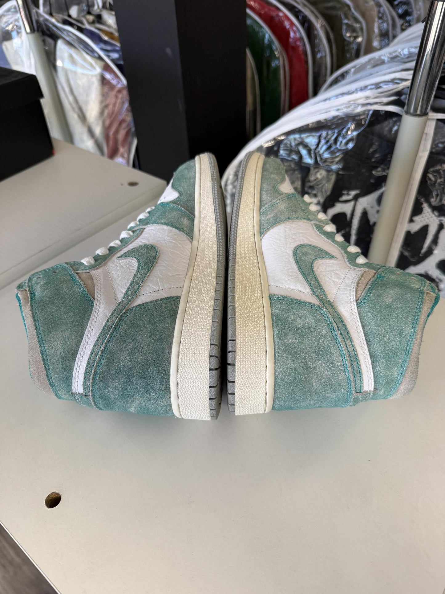 Jordan 1 "Turbo Green" Used Size 7Y/8.5W