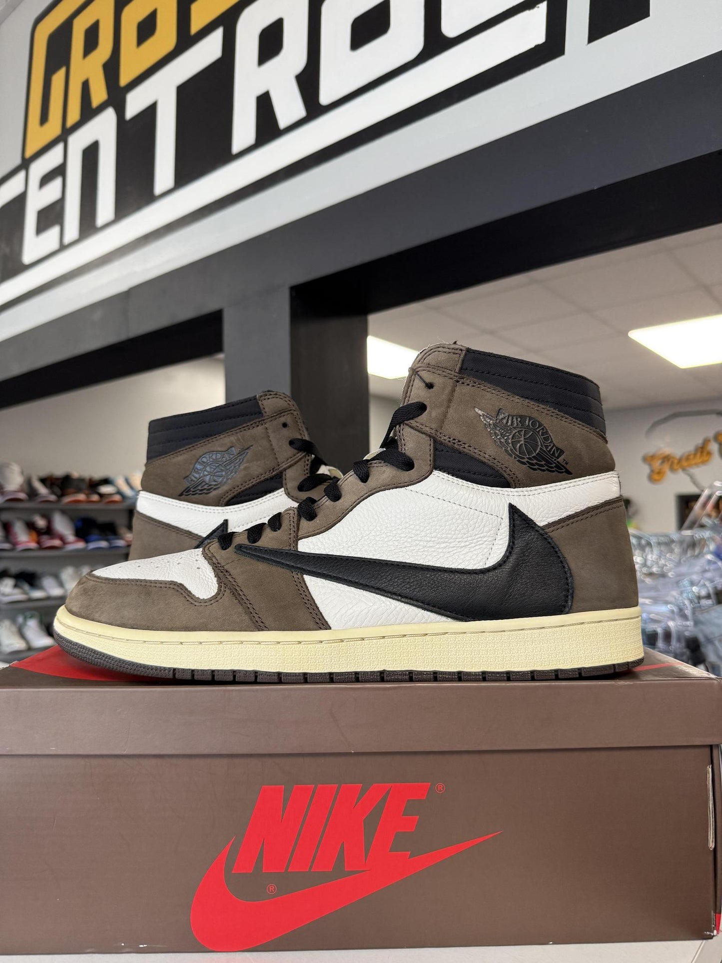 Jordan 1 Travis Scott "Mocha" High Used Size 14