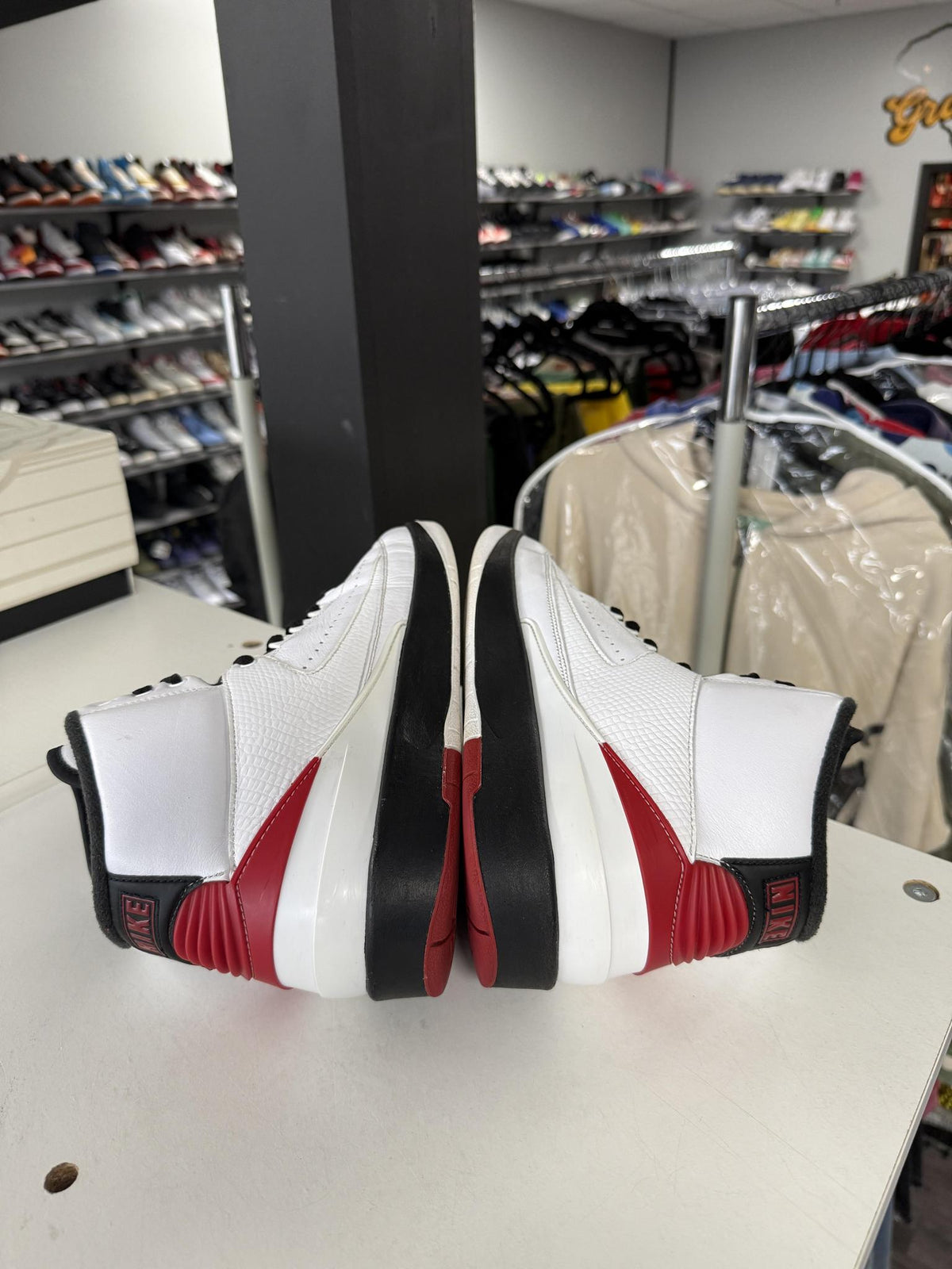 Jordan 2 "Chicago" Used Size 9.5