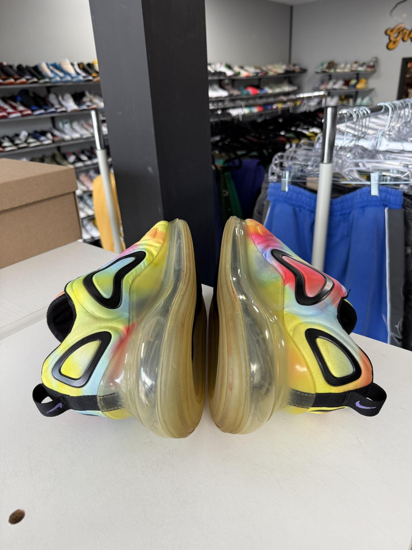 Nike Air Max 720 "Multicolor" Used Size 9.5