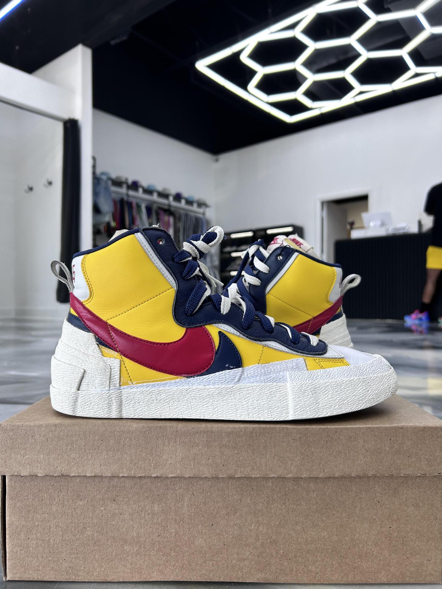 Nike Sacai Blazer "Maize Navy" Used Size 10.5