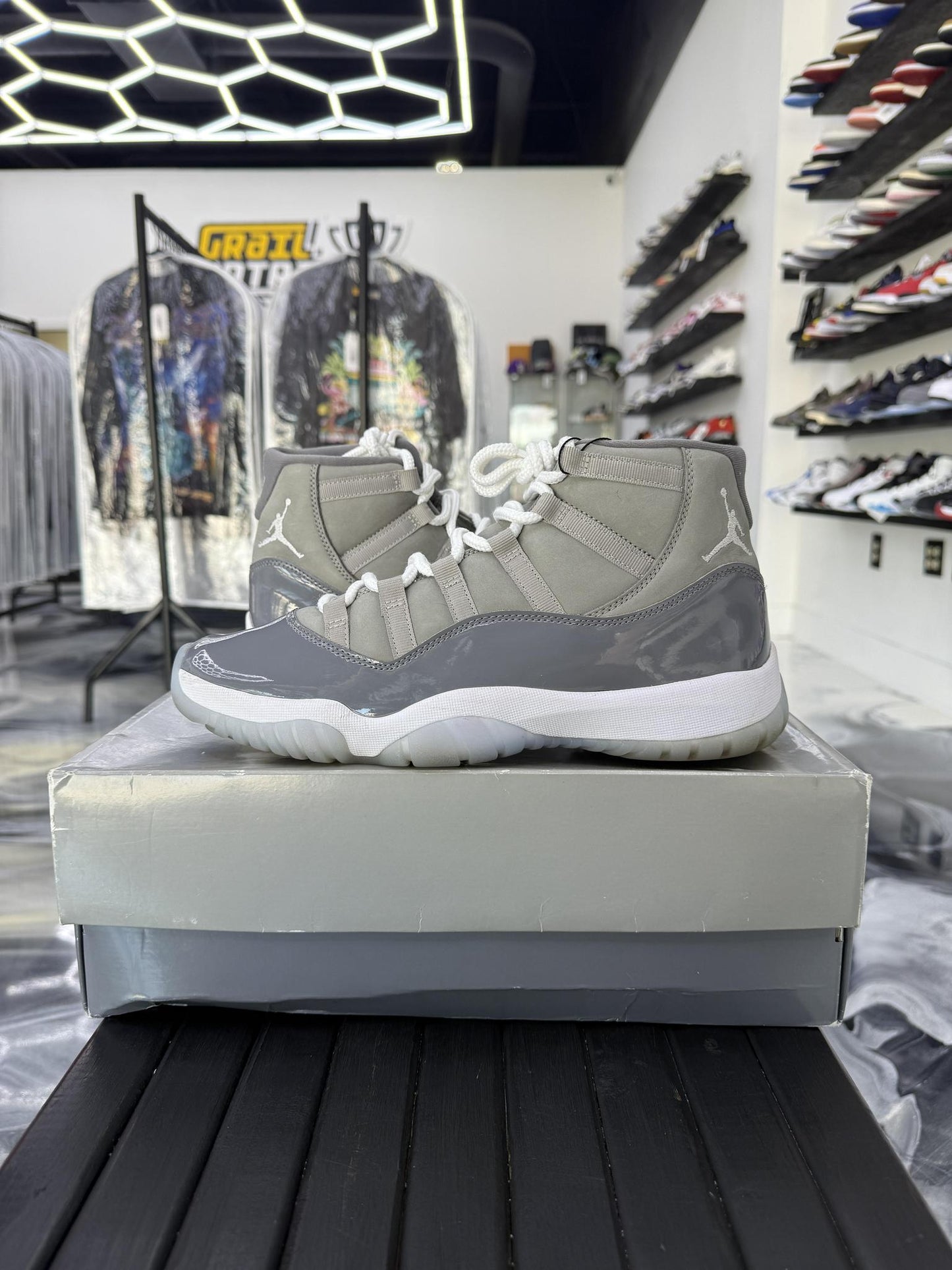Jordan 11 "Cool Grey" Used Size 10.5