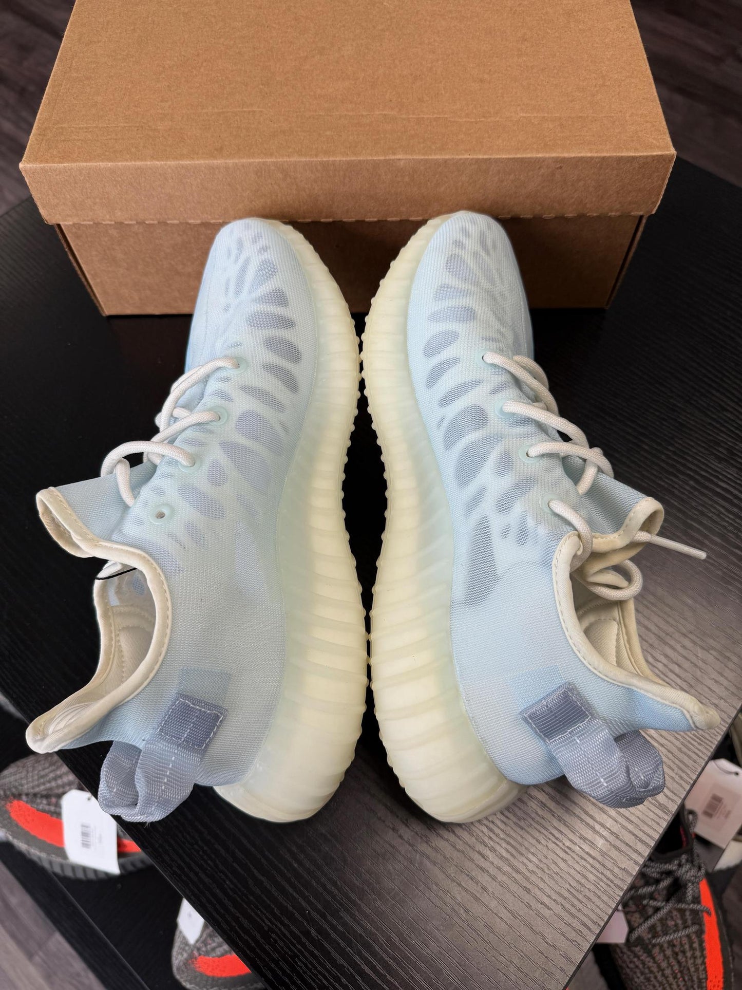 Yeezy 350 "Mono Ice" Used Size 10