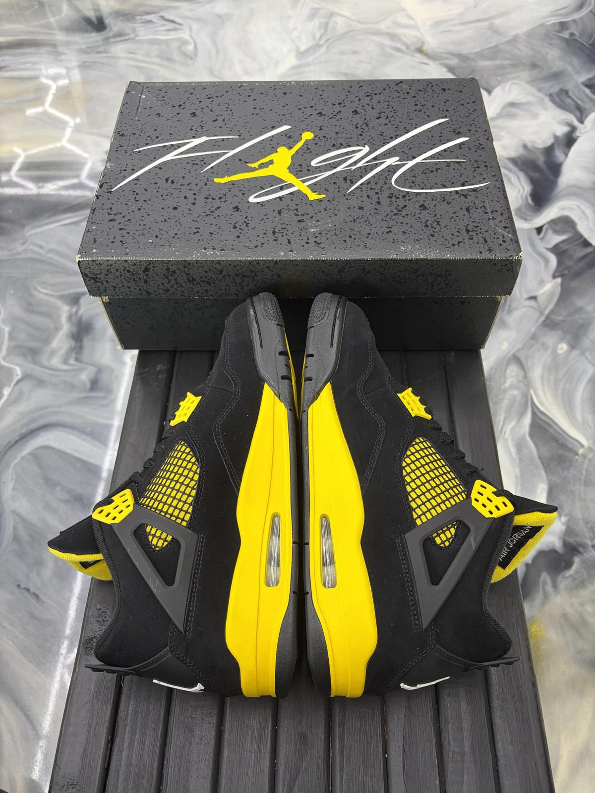 Jordan 4 "Thunder" Used Size 10.5