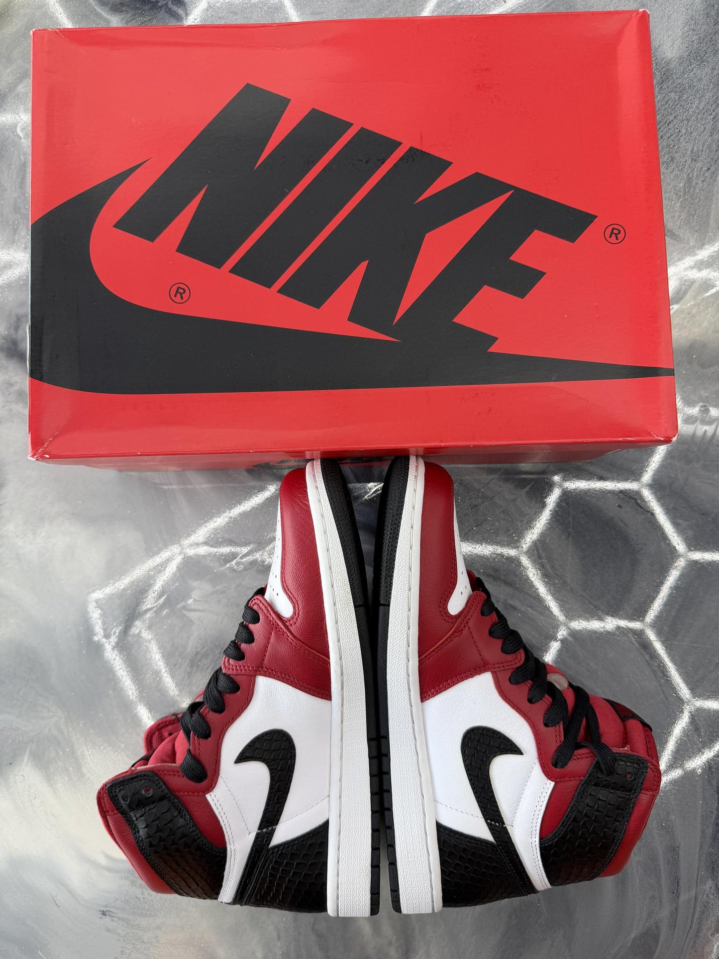 Jordan 1 Chicago Snakeskin Used Size 6Y/7.5W