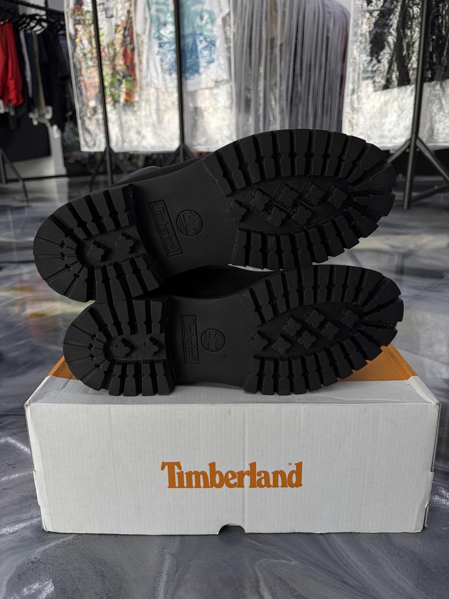 Timberland 6 Inch Boot "Black" Used Size 9.5