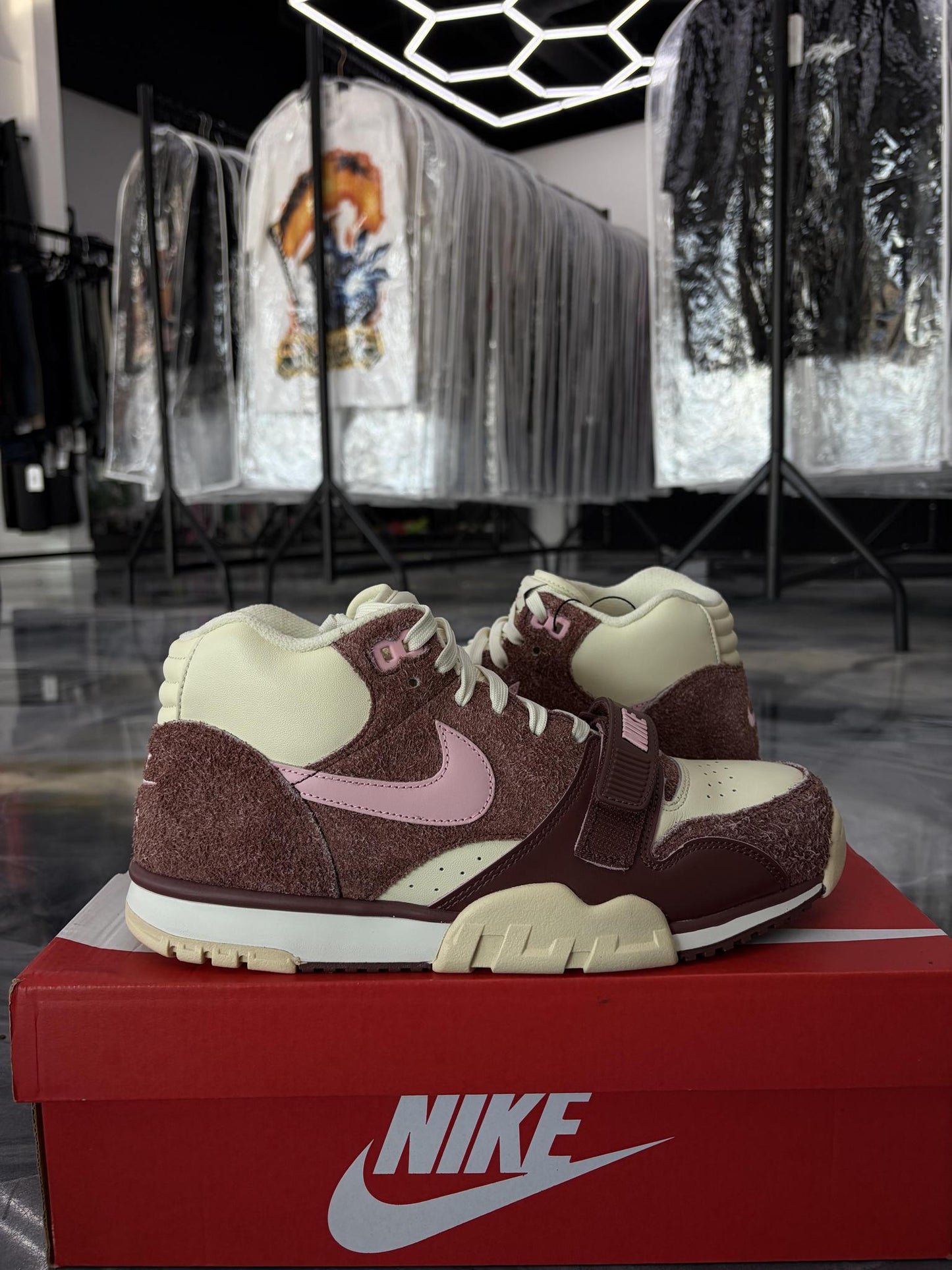 Nike Air Trainer 1 "Soft Pink" Used Size 9.5