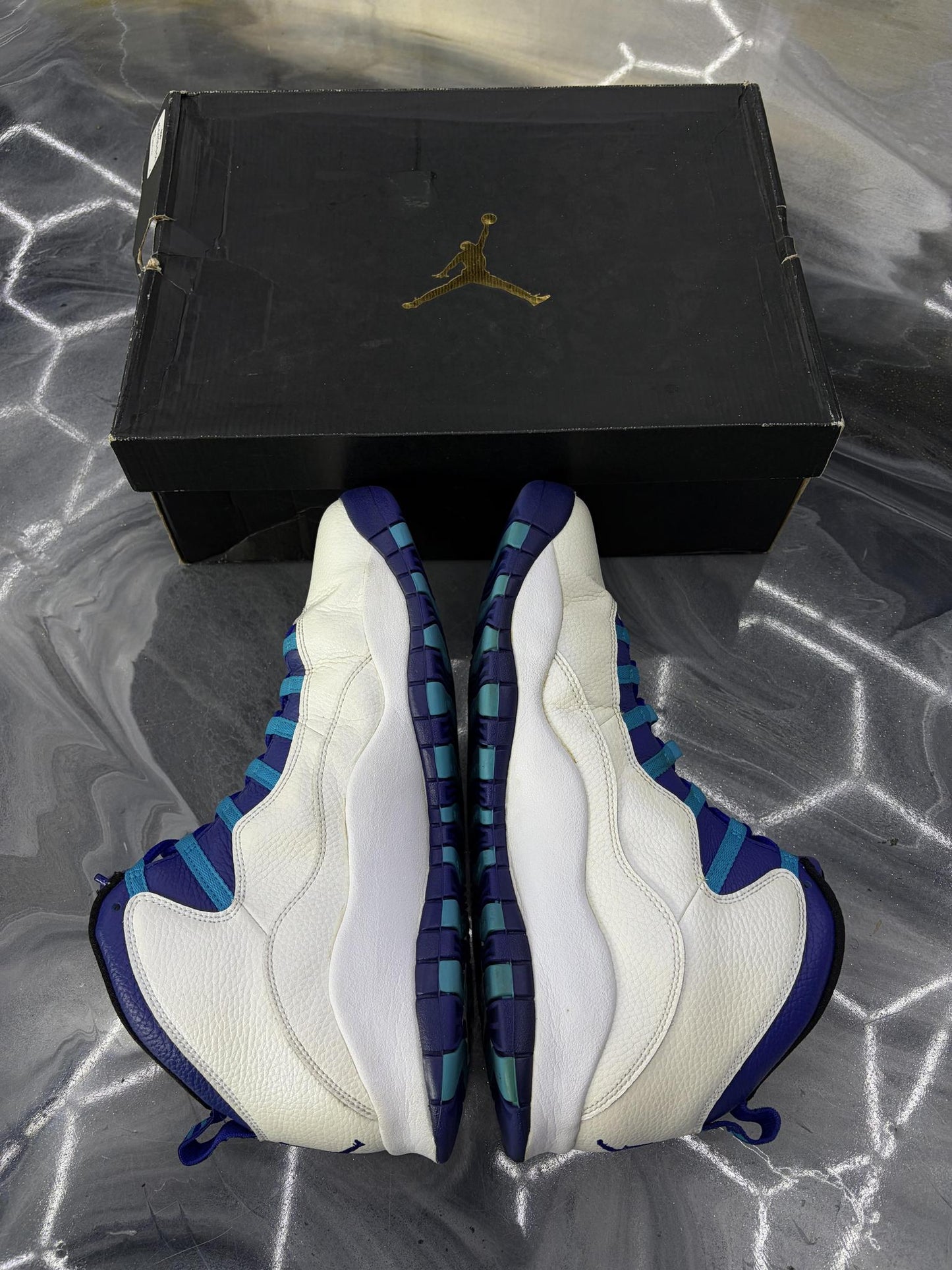 Jordan 10 "Hornets" Used Size 13