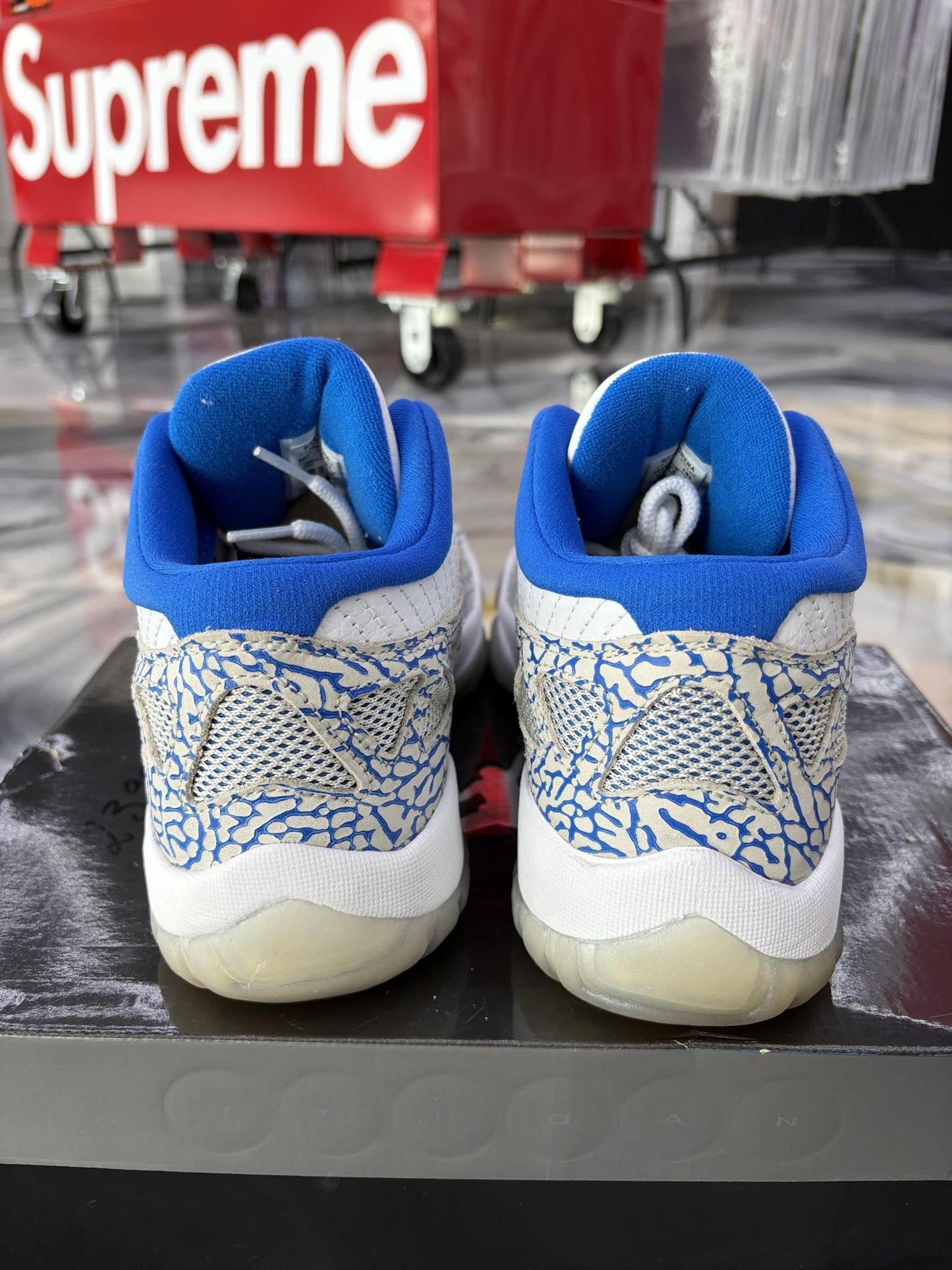 Jordan 11 Low IE "Argon Blue" Used Size 9