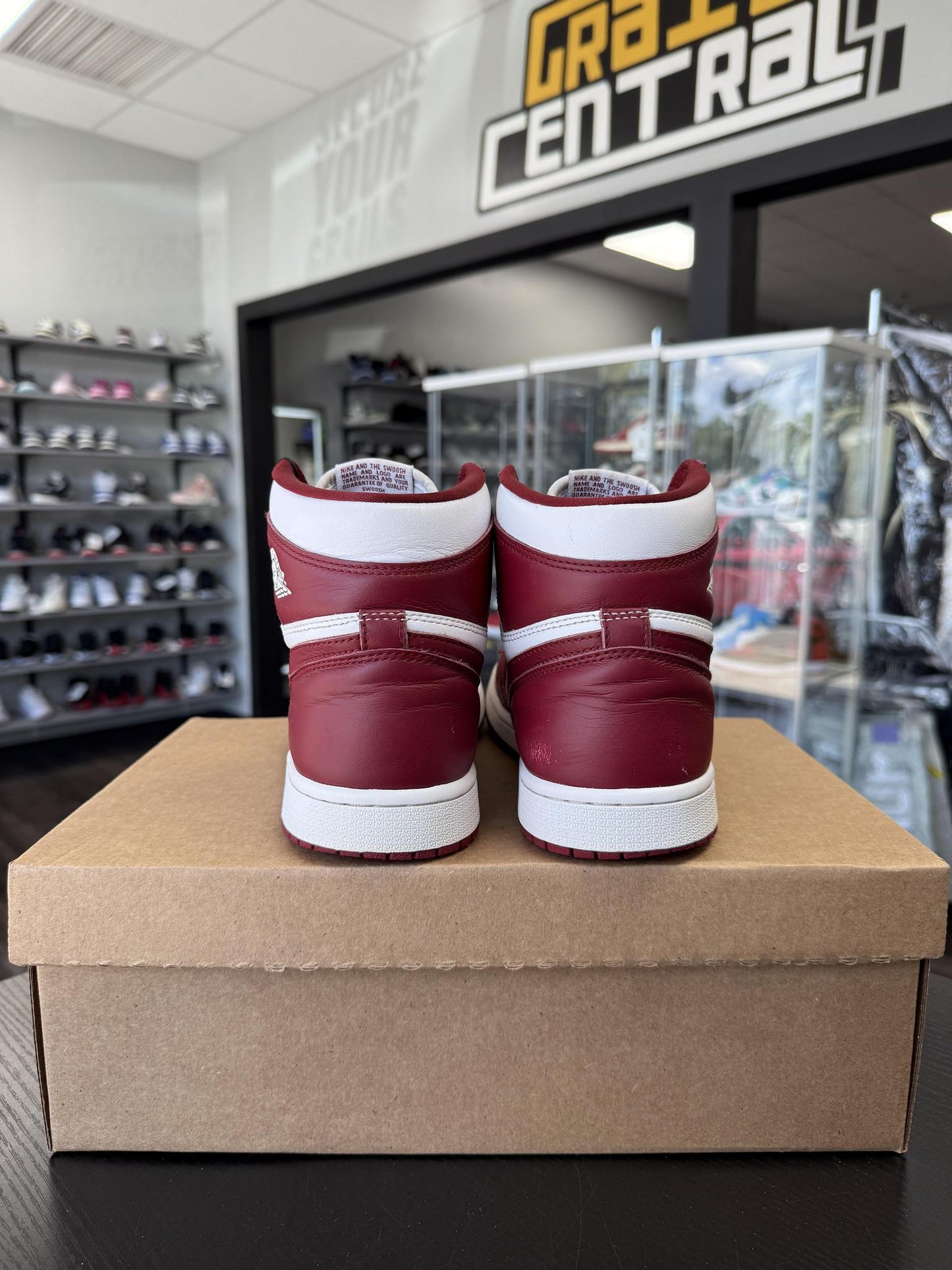 Jordan 1 "Team Red" Used Size 8.5