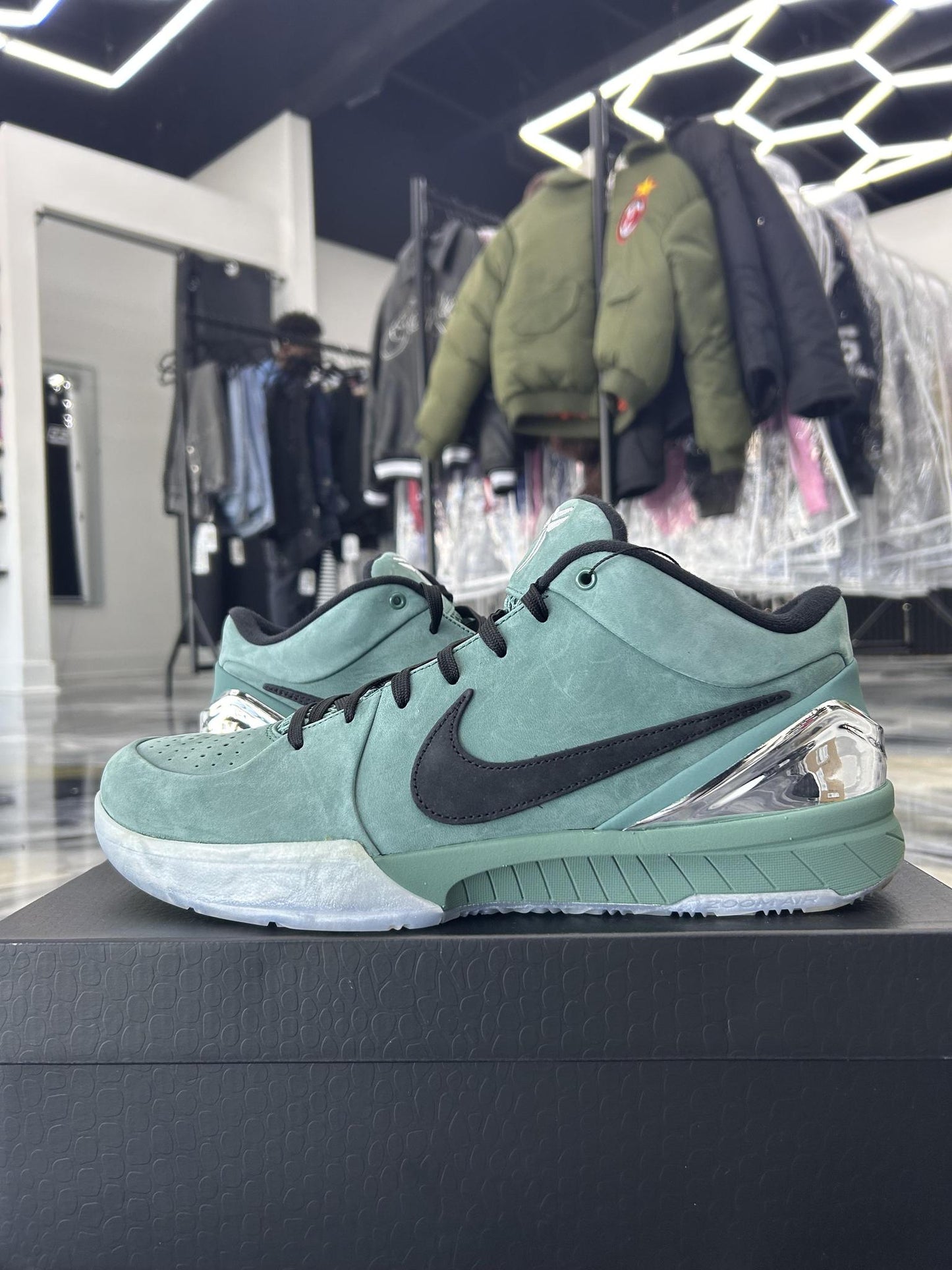 Nike Kobe 4 Protro "Girl Dad" Used Size 12