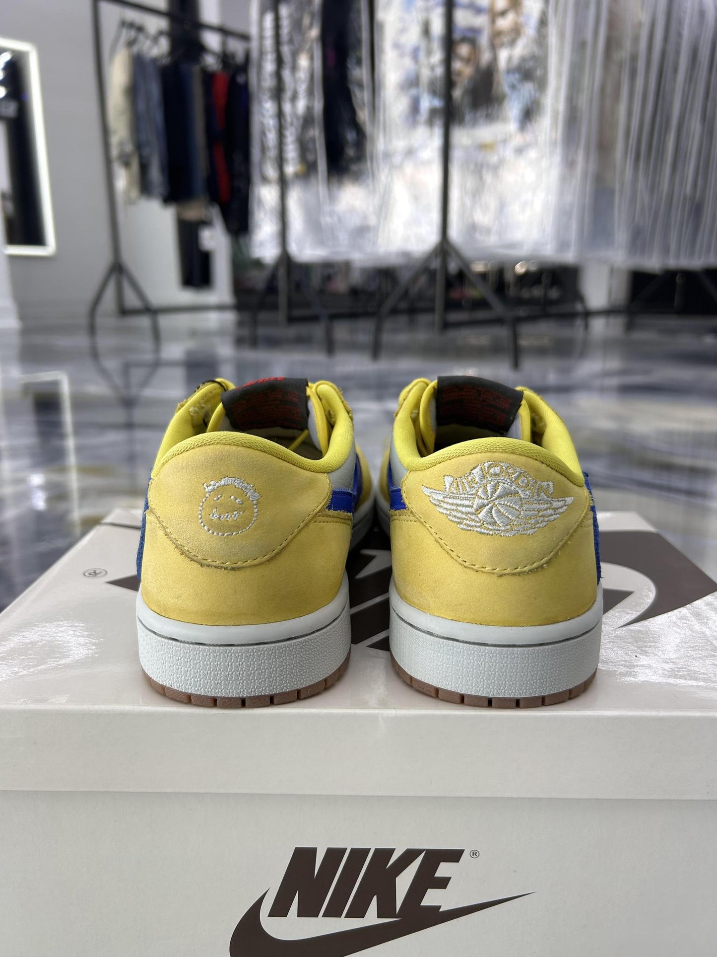 Jordan 1 x Travis Scott "Canary" Used Size 6Y/7.5W