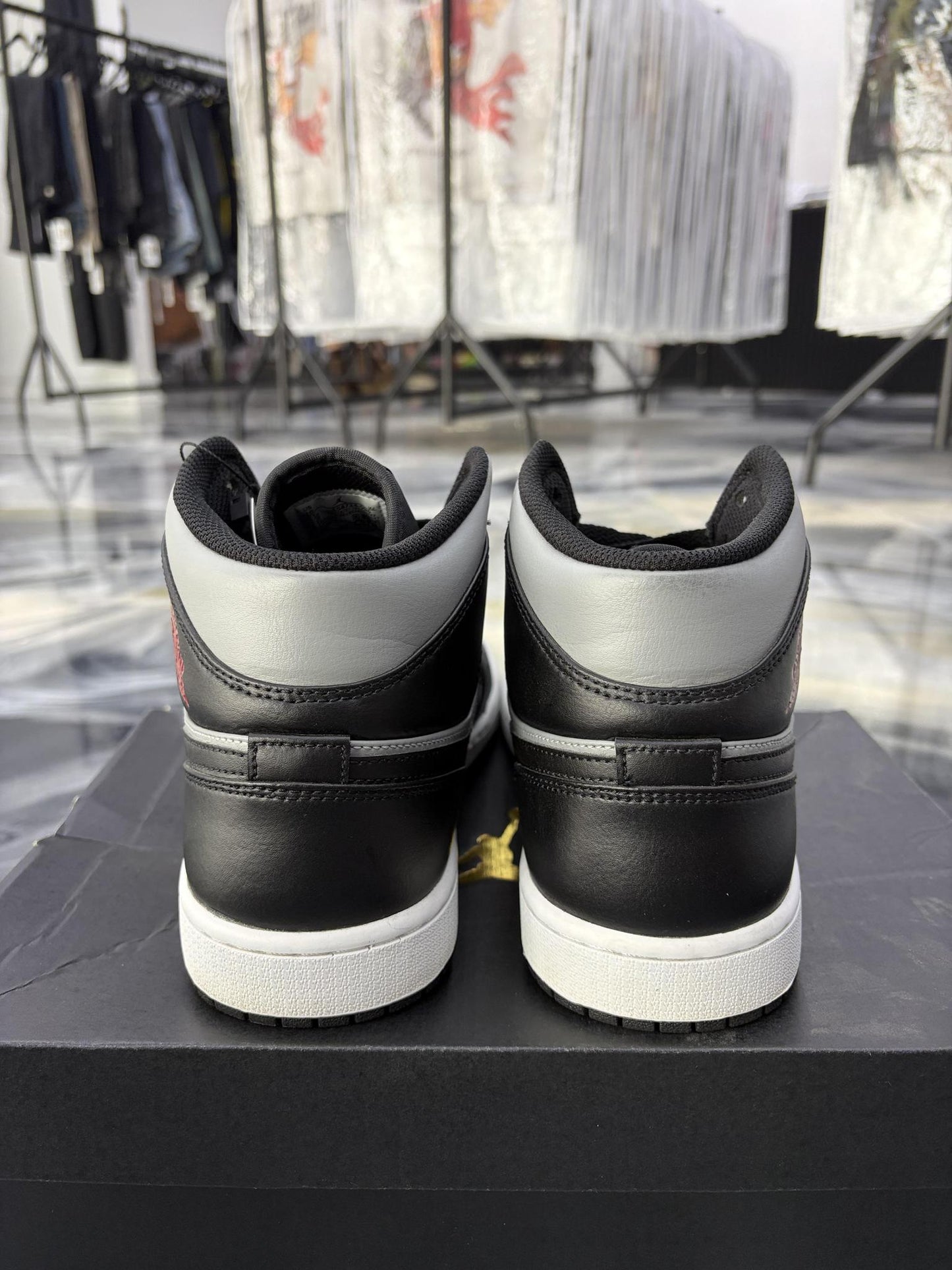 Jordan 1 Mid "Shadow Red" Used Size 10