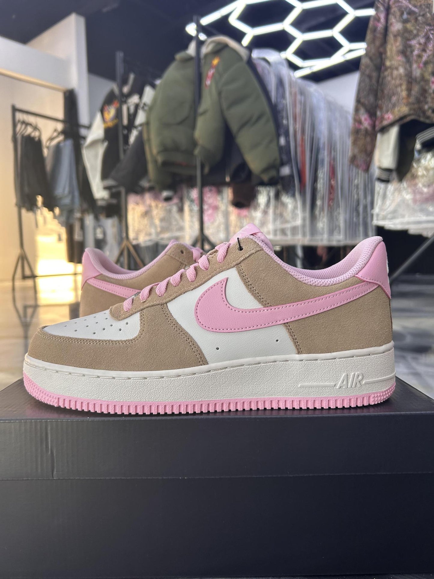 Nike Air Force 1 Low "Rattan Phantom Soft Pink" Used Size 9