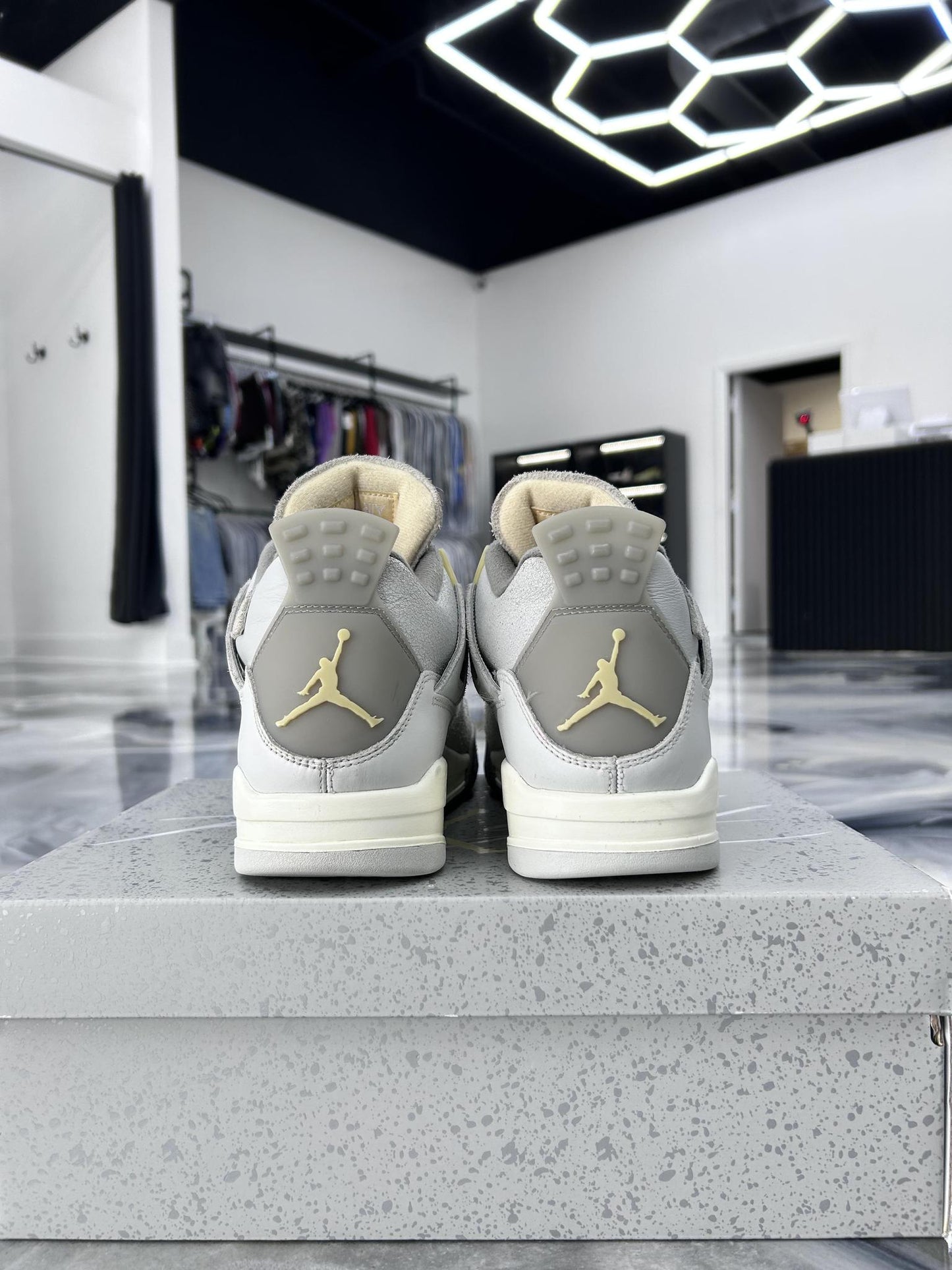 Jordan 4 "Craft" Used Size 10