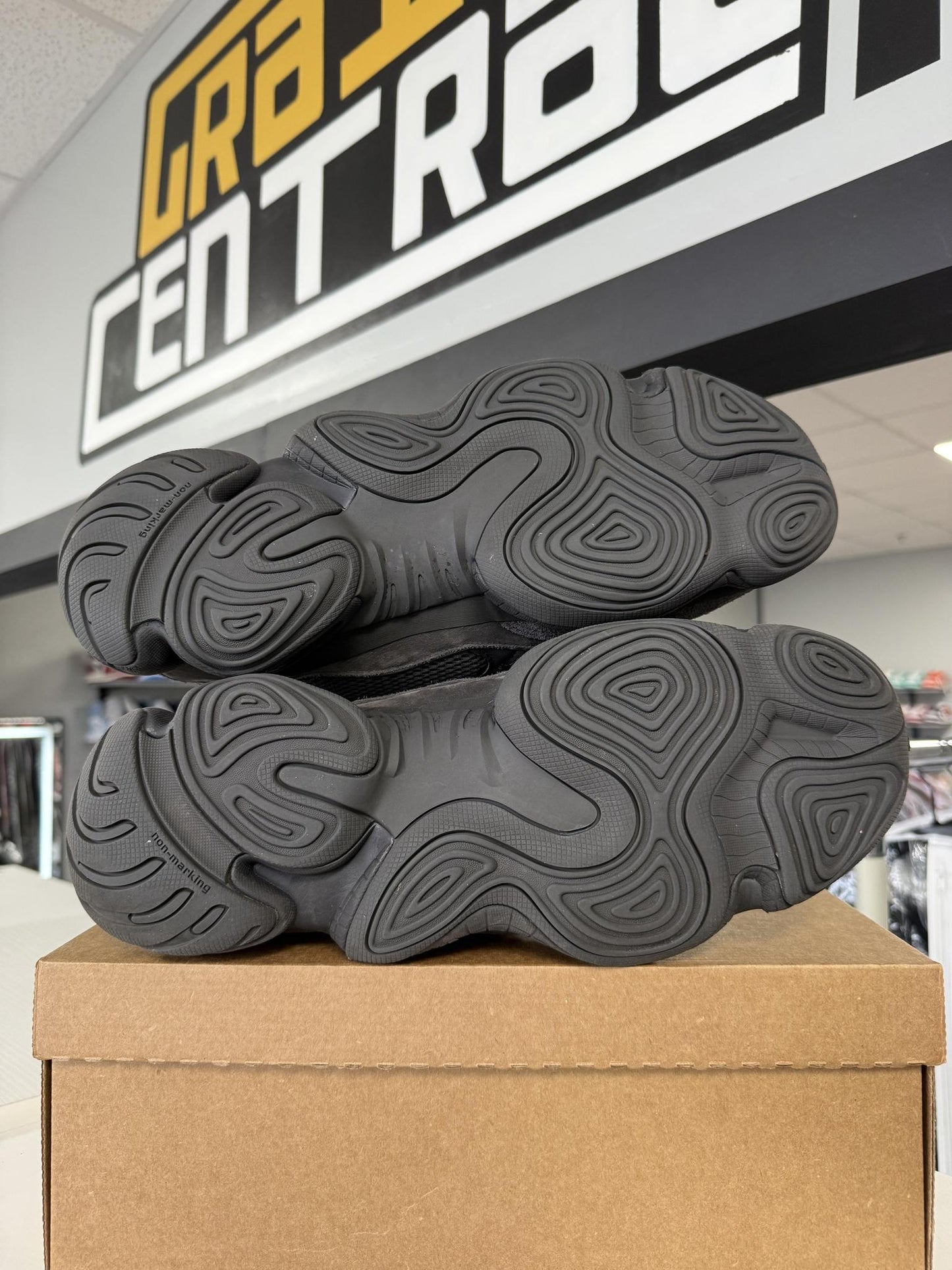Yeezy 500 "Utility Black" Used Size 15