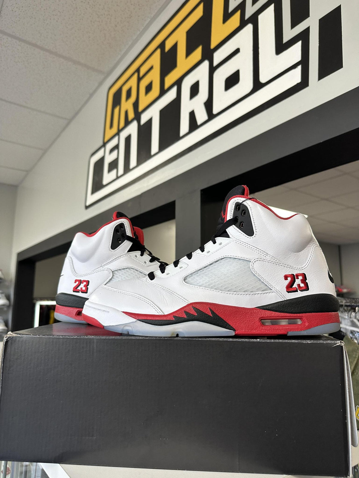 Jordan 5 "Fire Red" Used Size 13