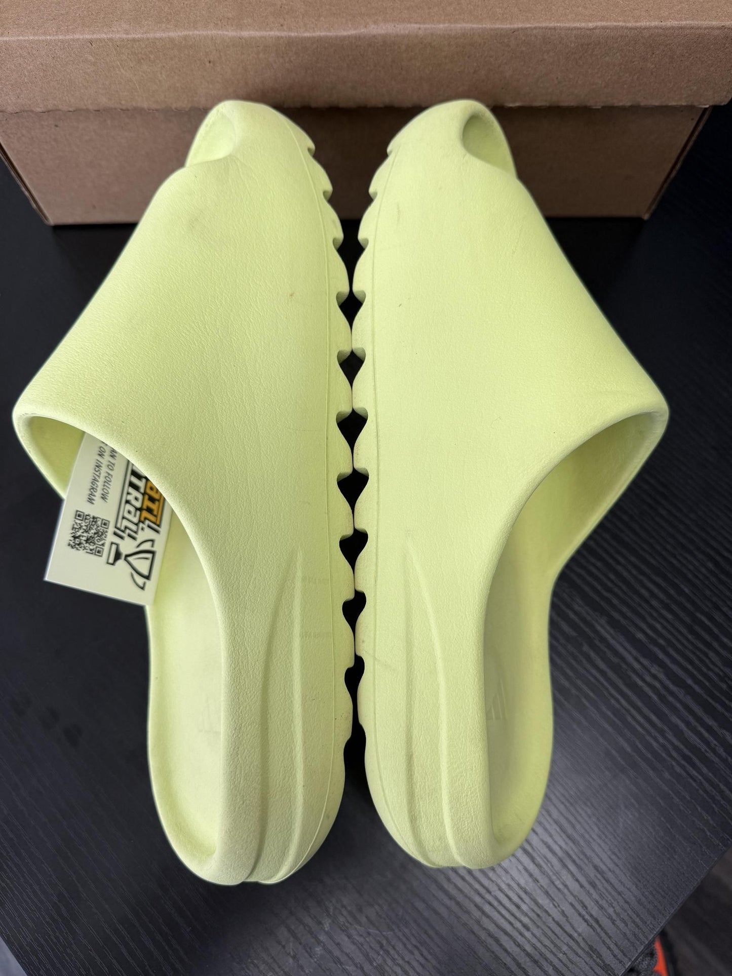 Yeezy Slide "Glow" Used Size 13