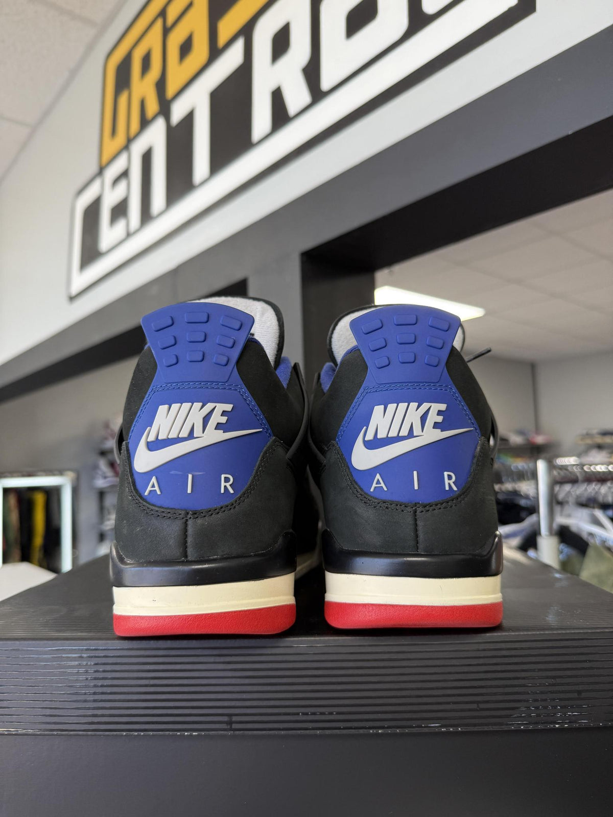 Jordan 4 "Rare Air" Used Size 11