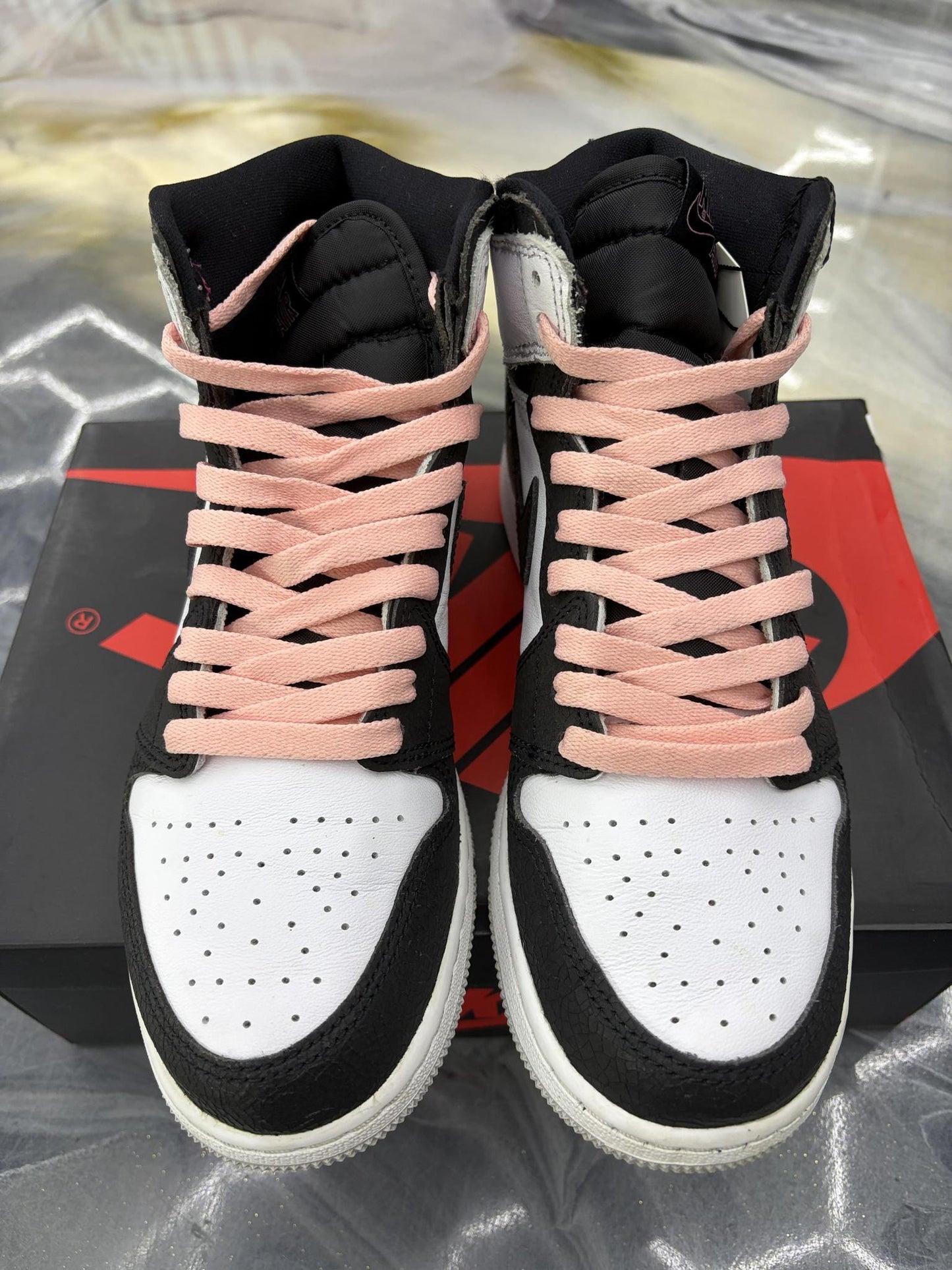 Jordan 1 High "Bleached Coral" Used Size 6Y/7.5W