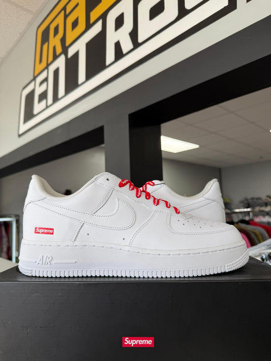 Air Force 1 Low x Supreme "White" Used Size 10