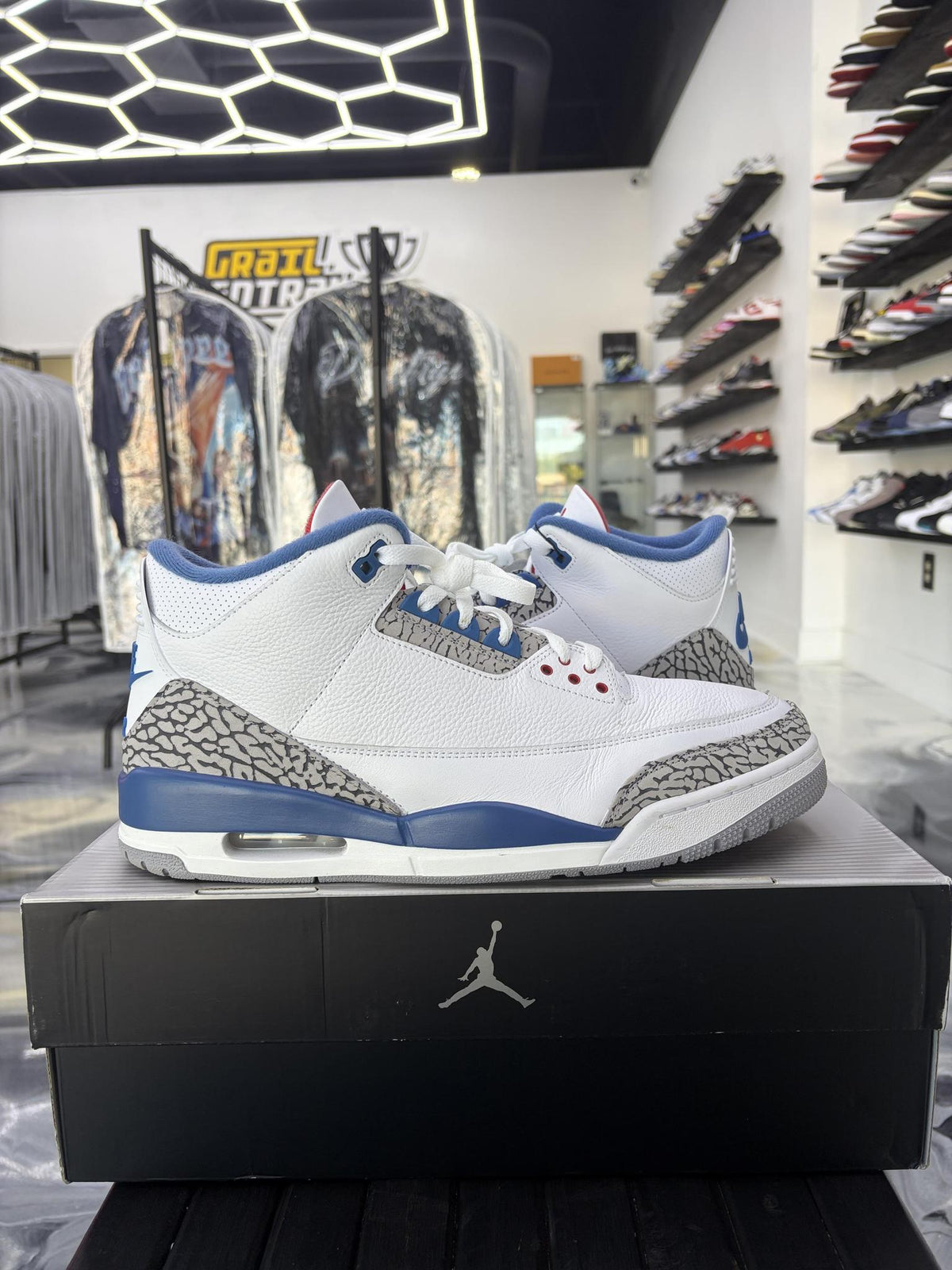 Jordan 3 "True Blue" Used Size 13