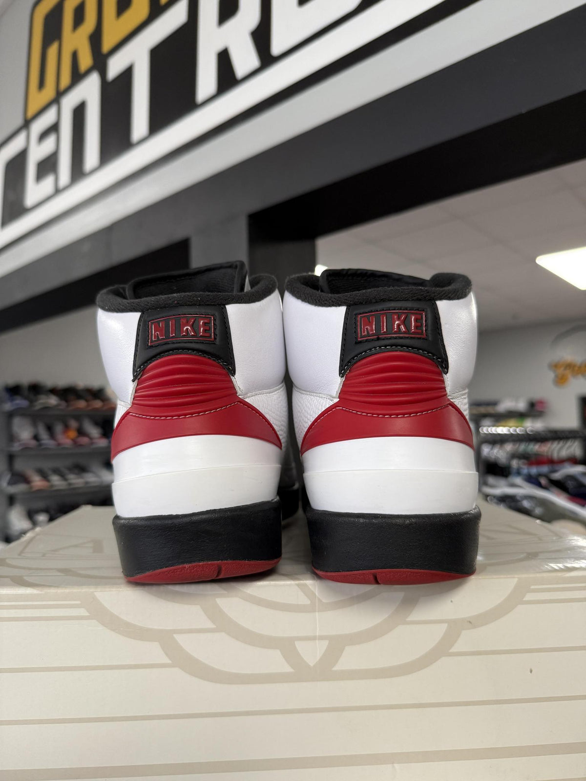 Jordan 2 "Chicago" Used Size 9.5