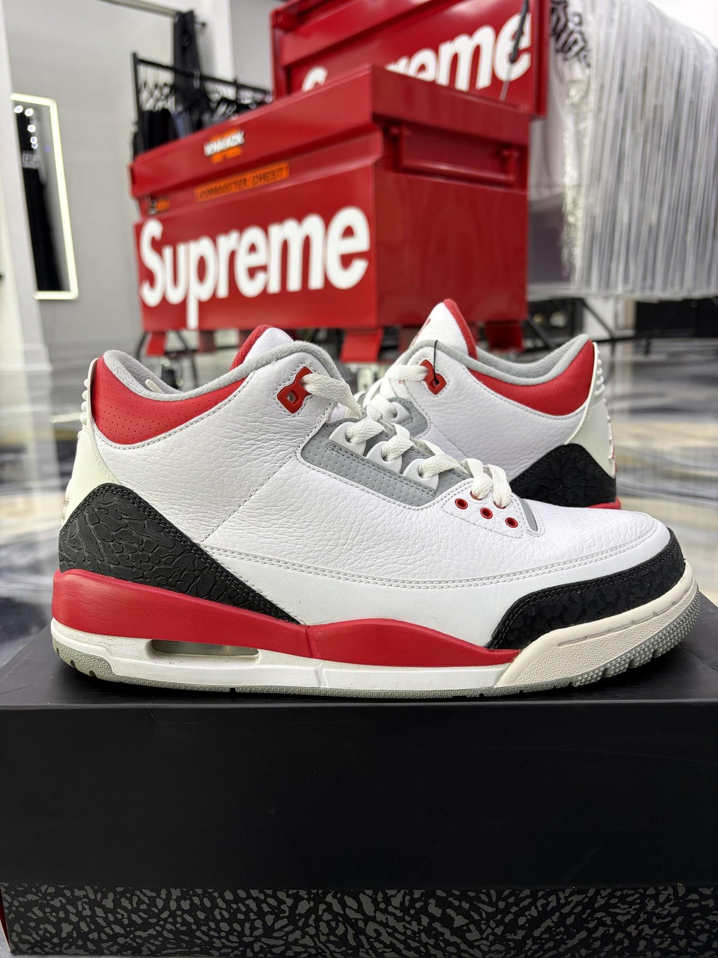 Jordan 3 "Fire Red 2013" Used Size 9.5