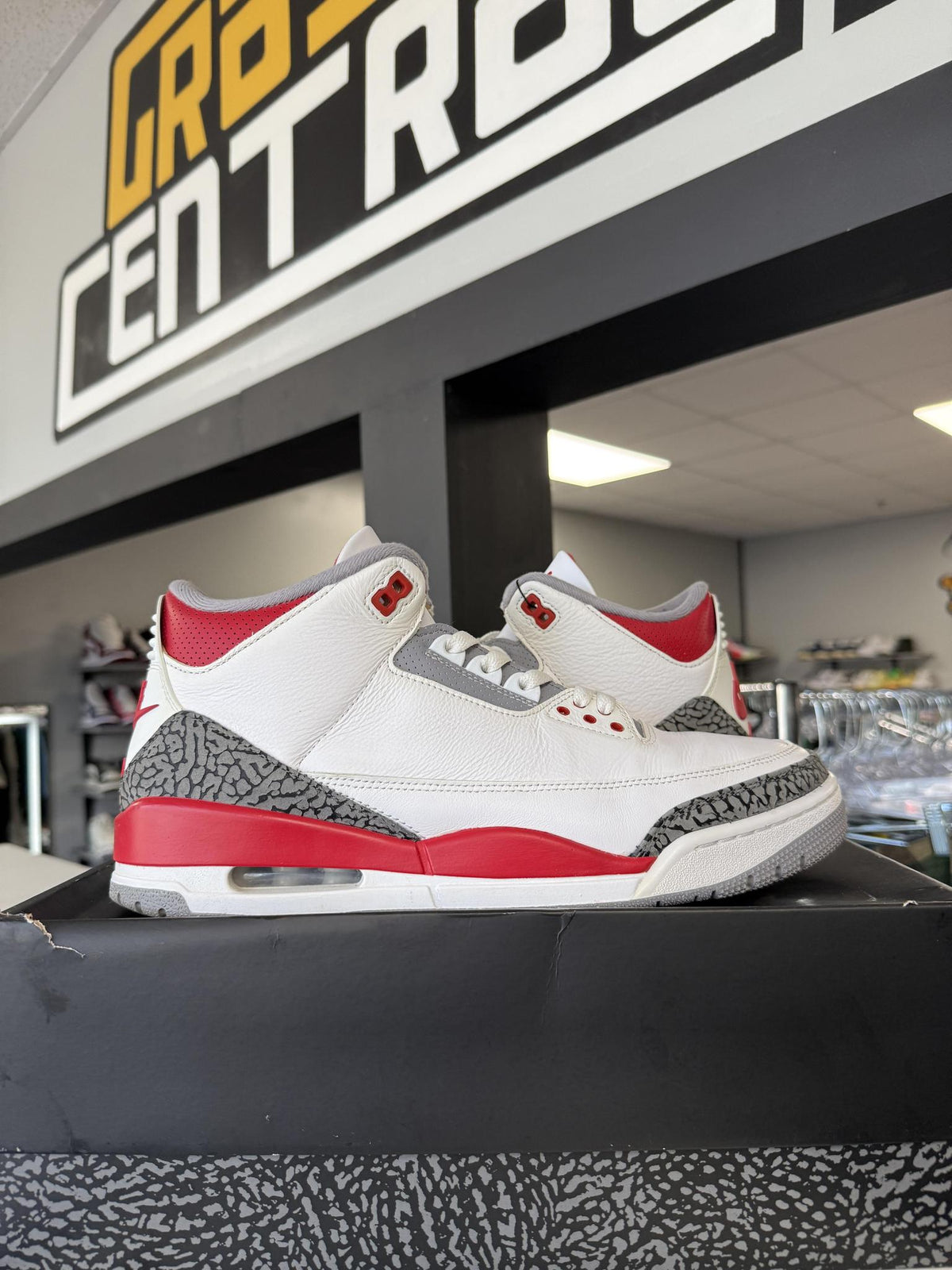 Jordan 3 "Fire Red" Used Size 12