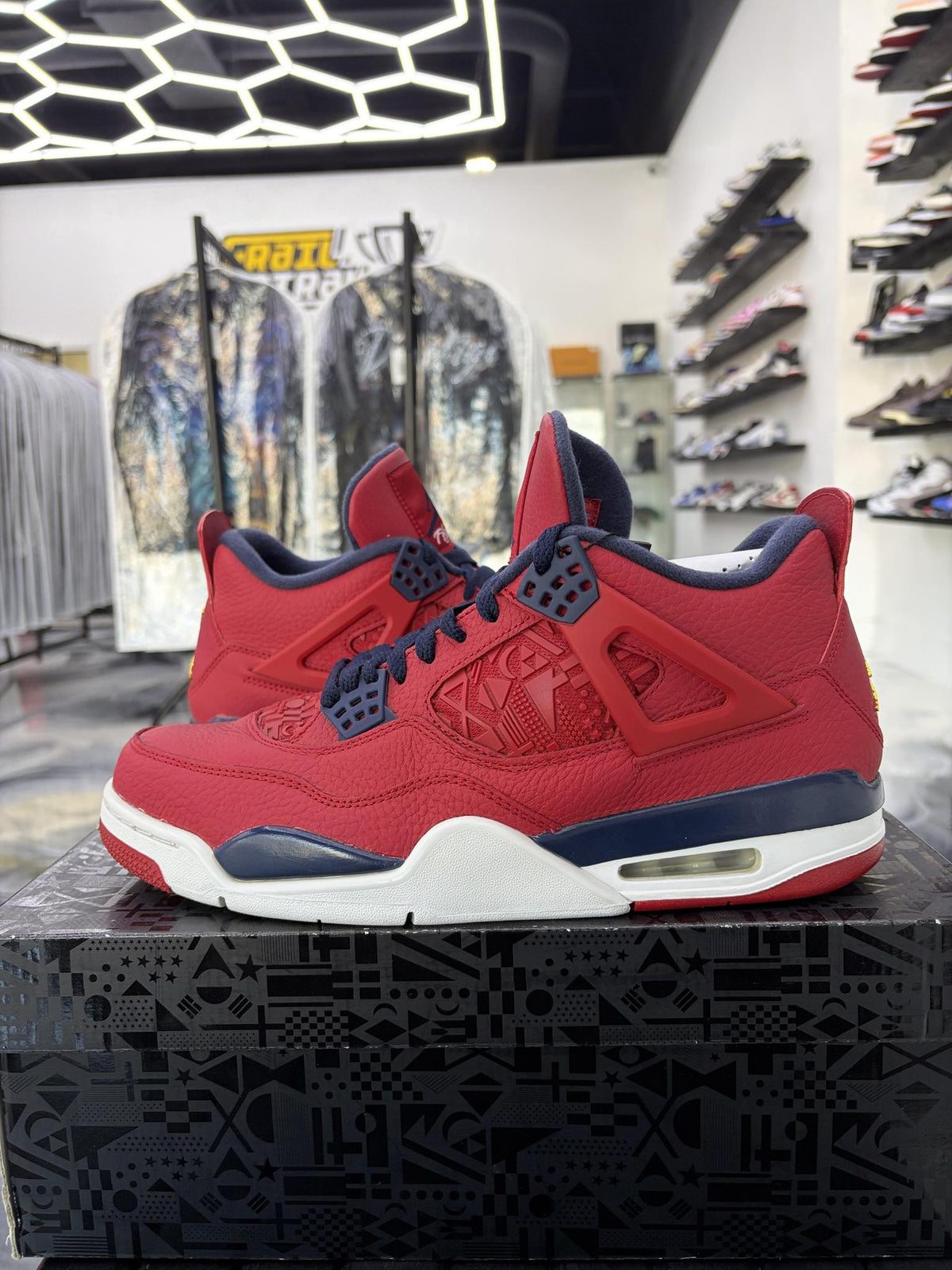 Jordan 4 "FIBA" Used Size 11