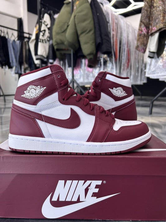 Jordan 1 "Team Red" Used Size 9