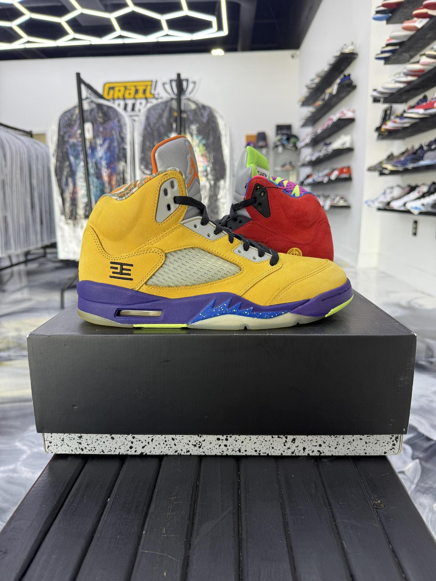 Jordan 5 "What The" Used Size 9