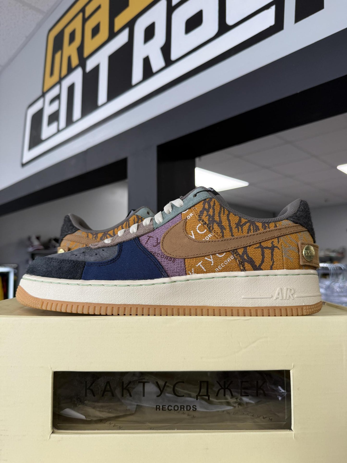 Air Force 1 Low x Travis Scott "Cactus Jack" Used Size 11.5