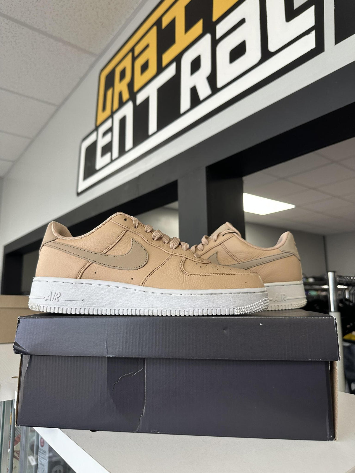Nike Air Force 1 07 "Vachetta Tan" Size 9 Used