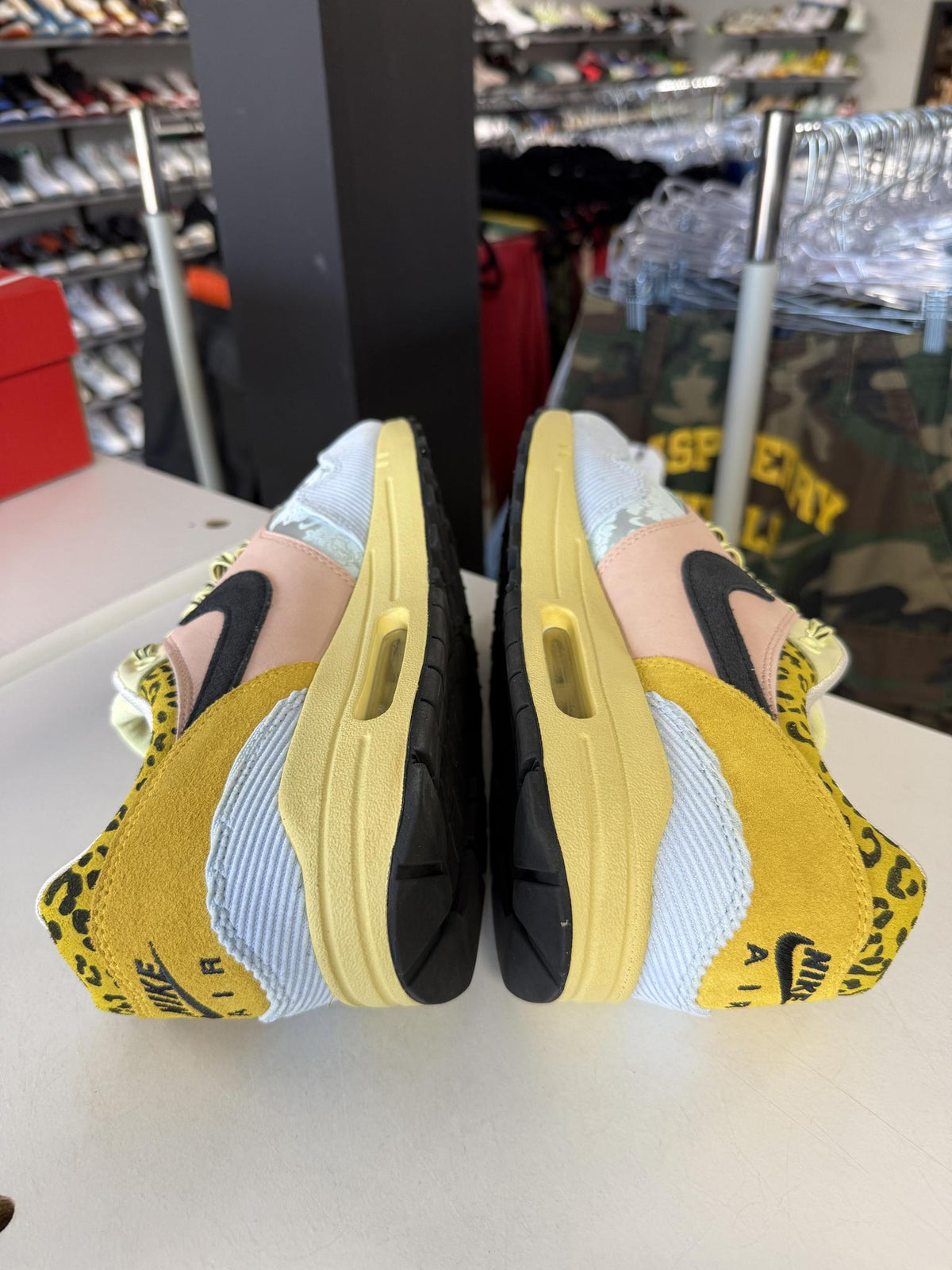 Nike AM1 "Great Indoors" Used Size 9.5