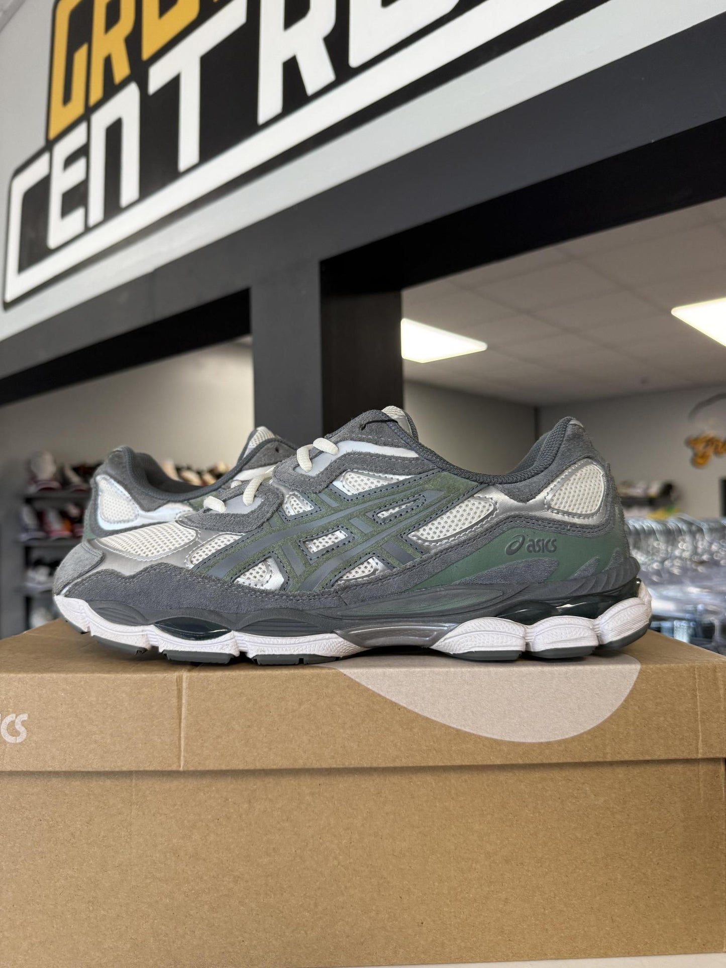 Asics Gel NYC Cream "Steel Grey" Used Size 10.5