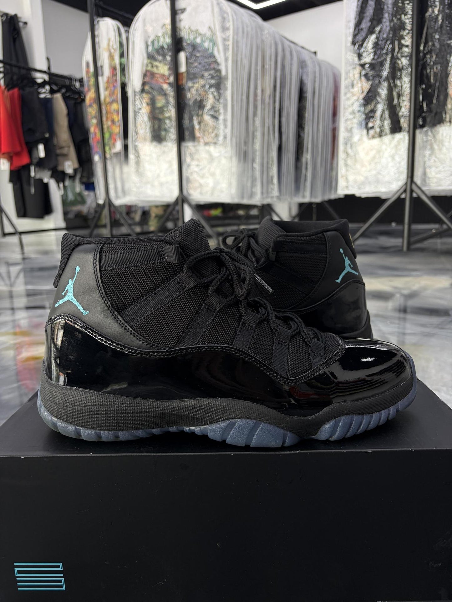 Jordan 11 "Gamma" Used Size 11.5