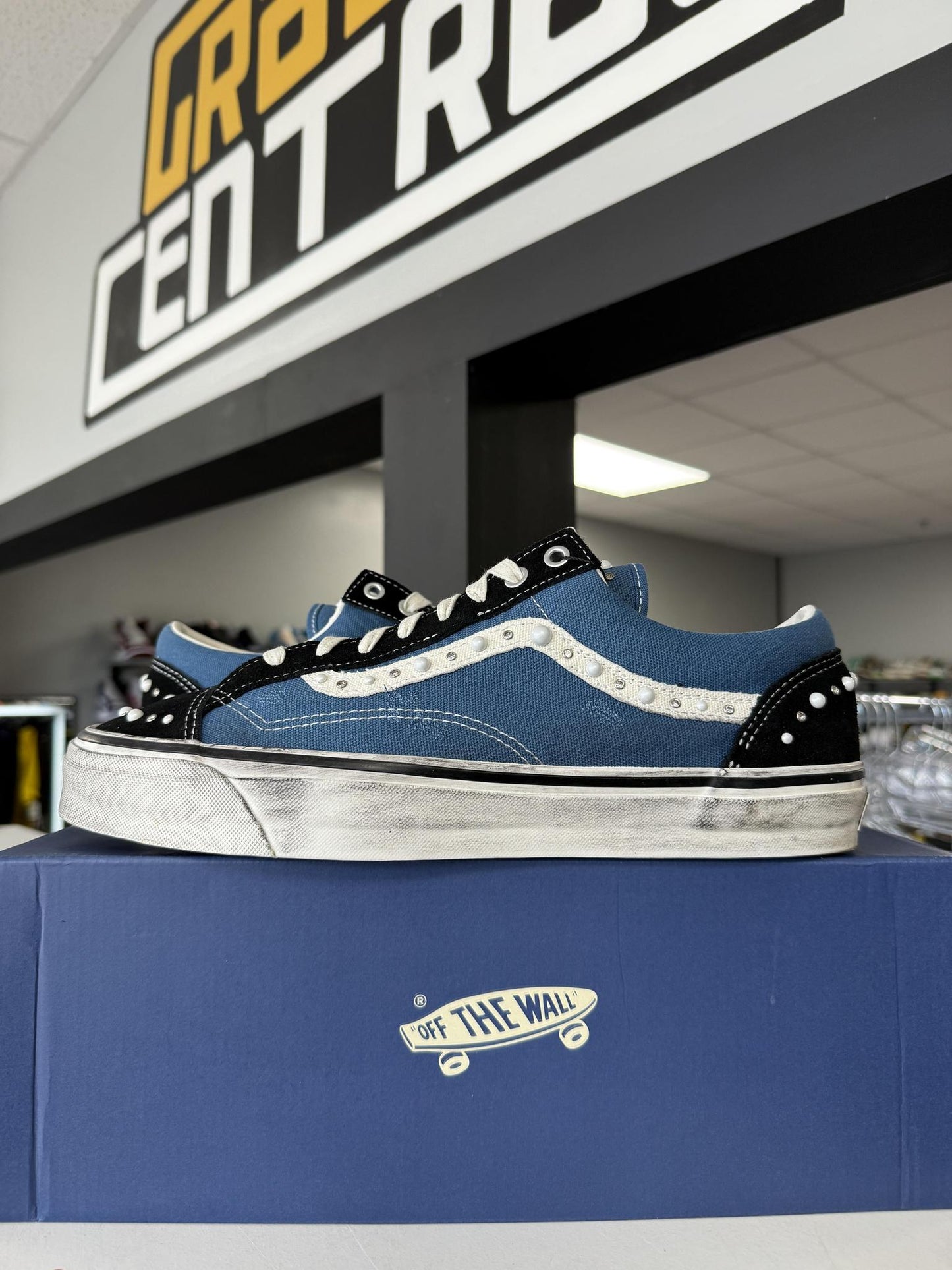 Vans LX Old Skool Pearlized "Navy "Used Size 13
