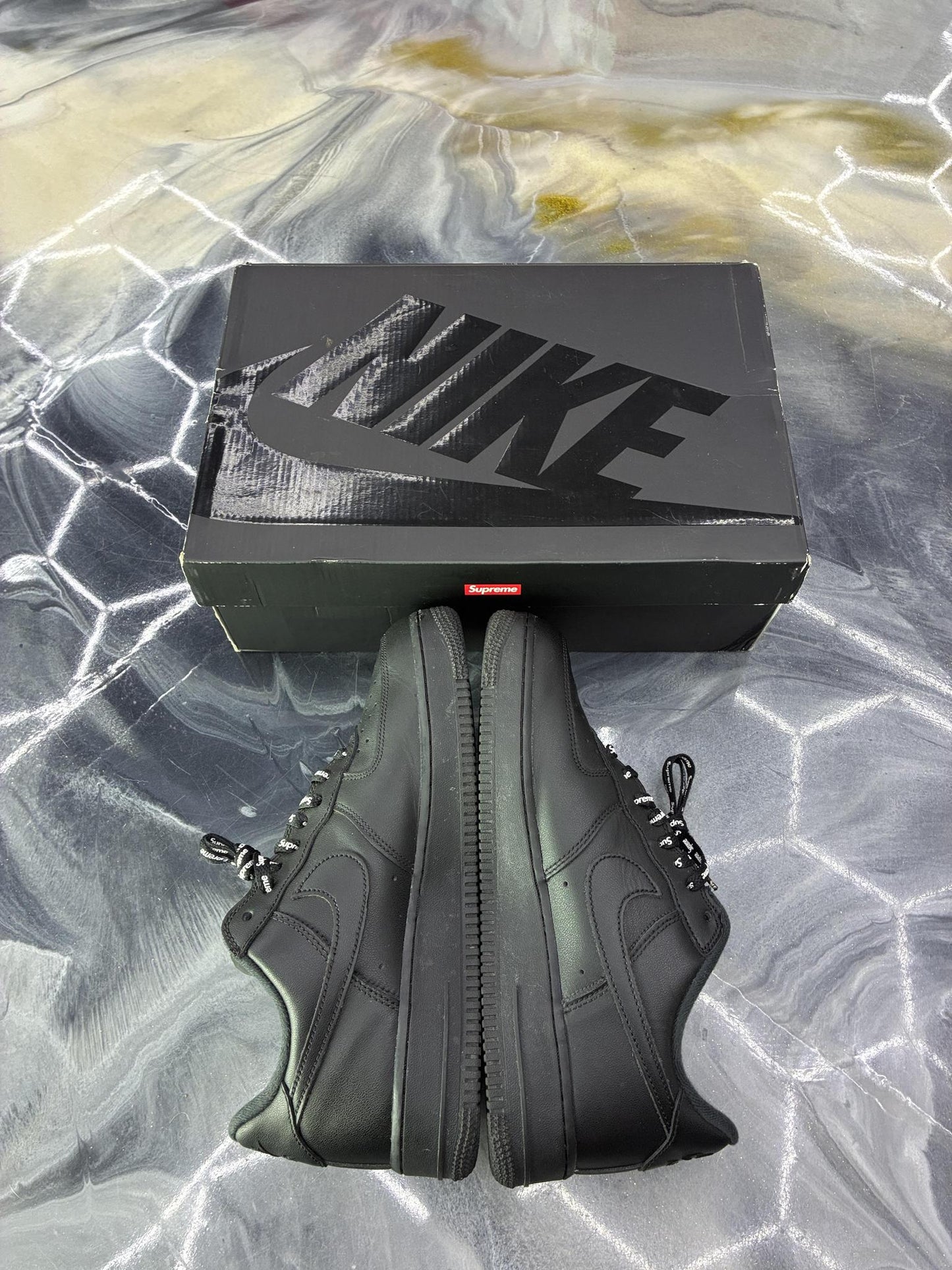Nike Air Force One Low "Black" Used Size 8.5