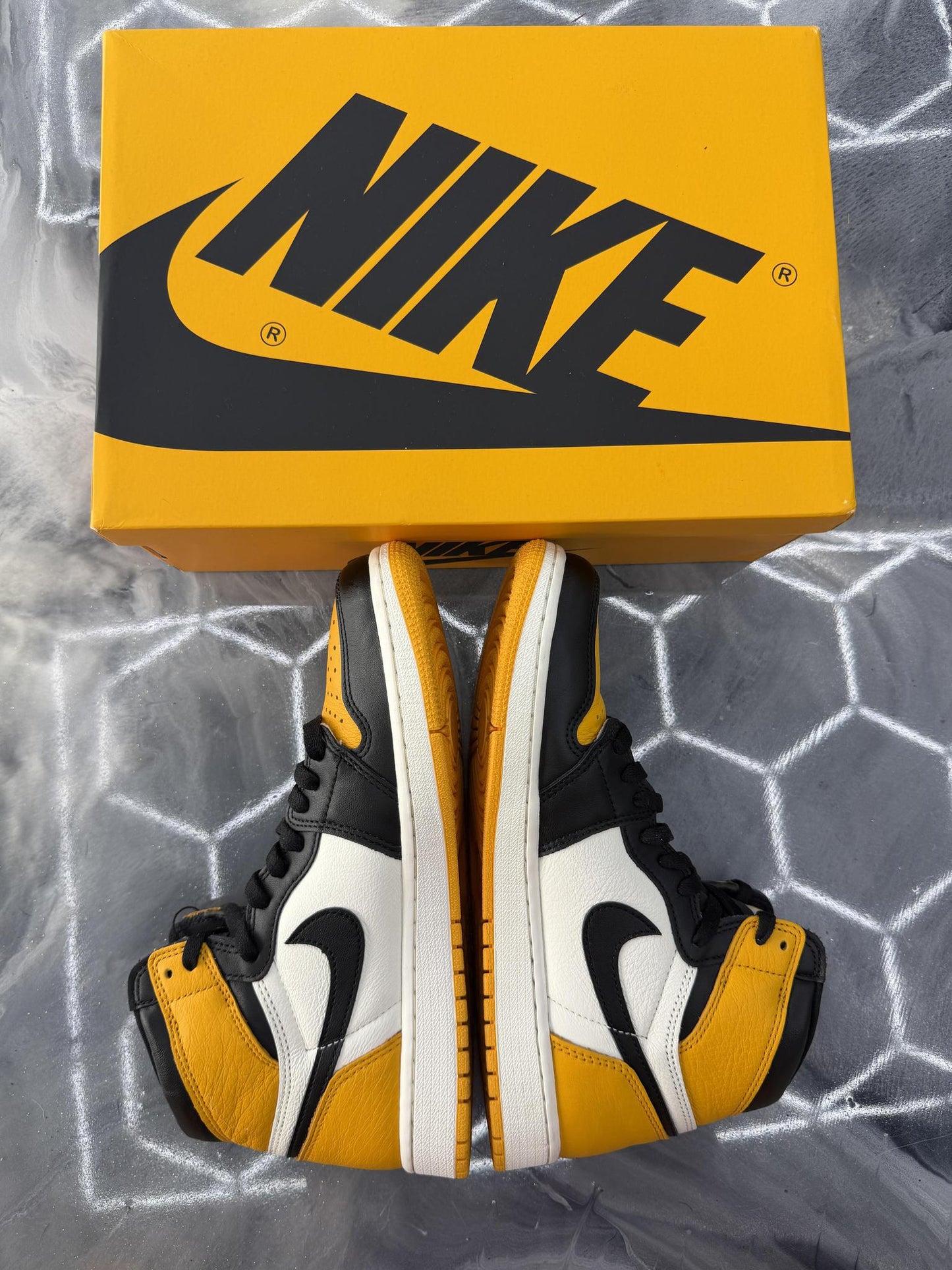 Jordan 1 "Taxi" Used Size 9.5