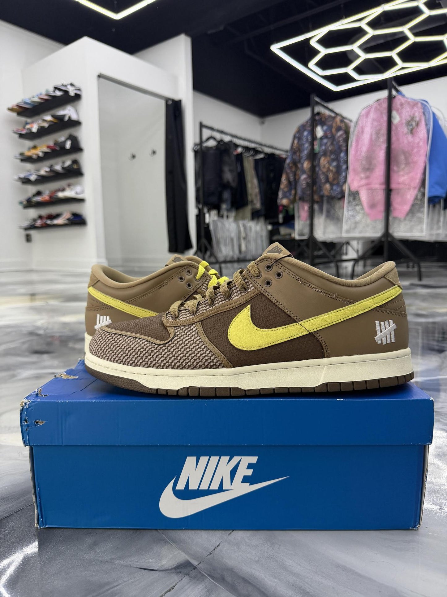 Nike Dunk Low "UNFTD Cargo Khaki" Used Size 15