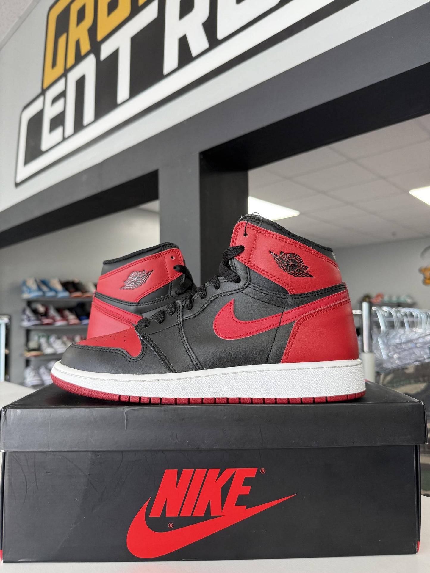 Jordan 1 "Bred" Used Size 6Y/7.5W