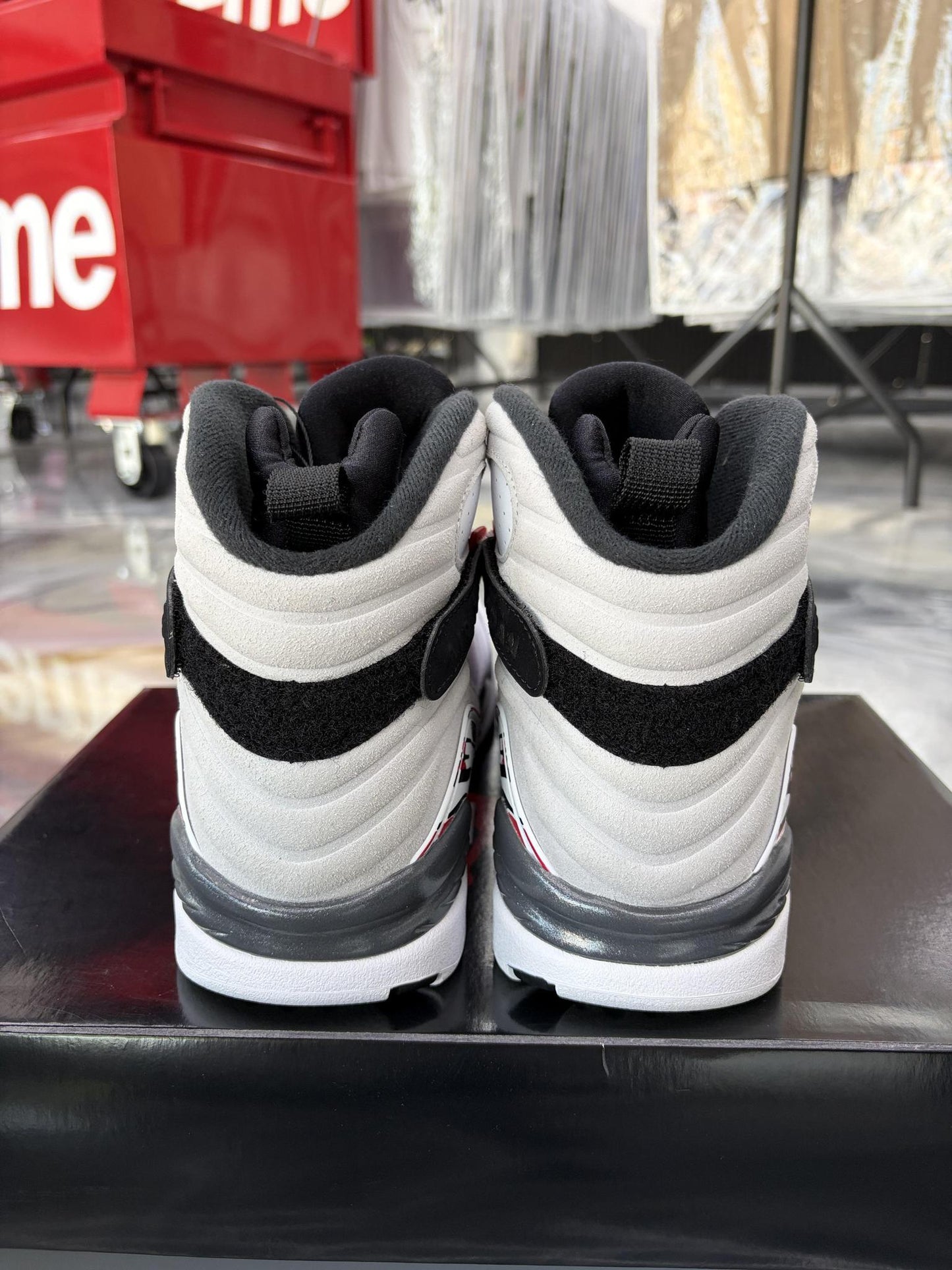 Jordan 8 "Bugs Bunny" Used